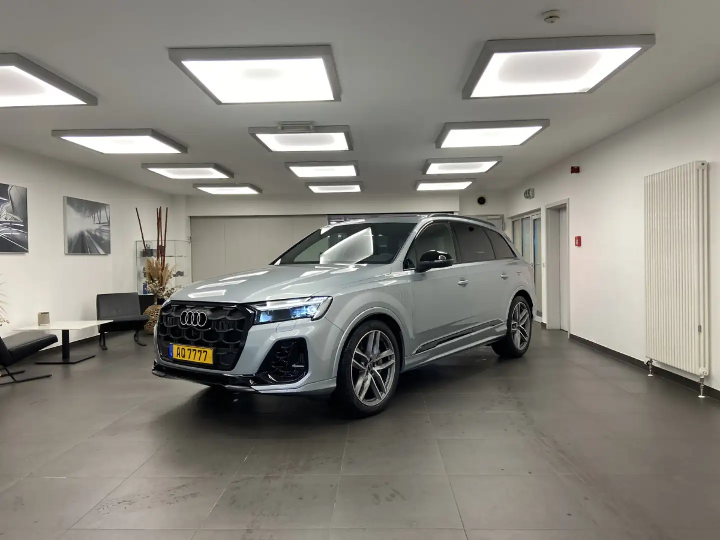 Audi Q7 S line 55 TFSI e quattro 290(395) kW (ch) tiptroni Argent - 1