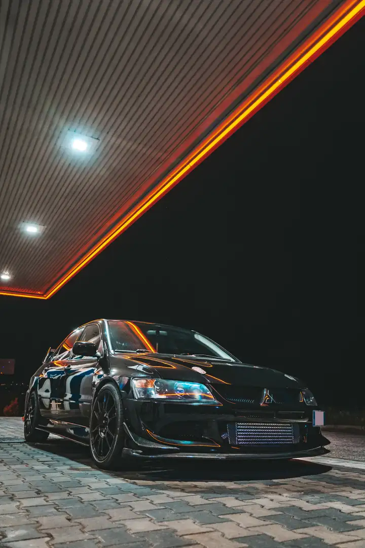 Mitsubishi Lancer Evolution 8 - 1