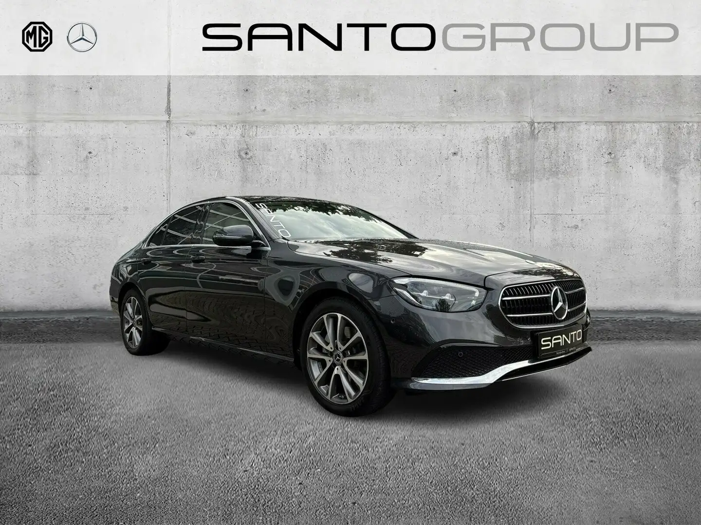 Mercedes-Benz E 200 E 200 4MATIC Lim. AVANTGARDE AHK LEDER LED HOLZ Grau - 1