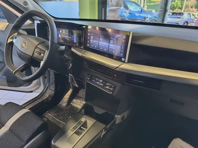Opel Frontera view 12