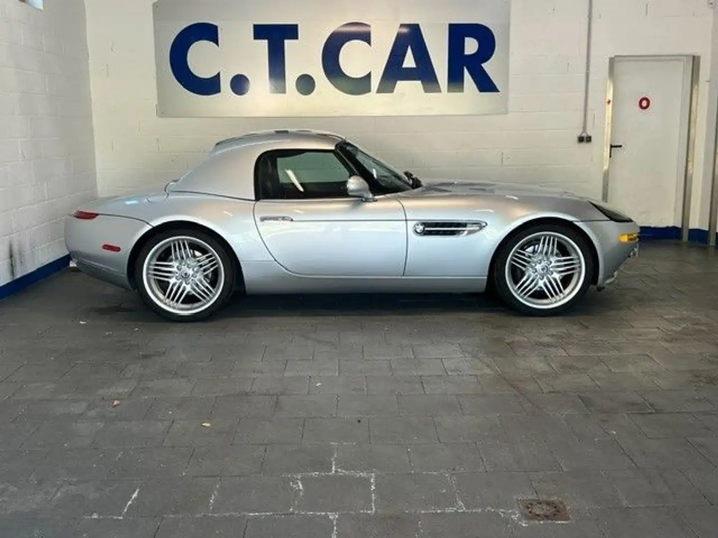 BMW Z8 ALPINA ROADSTER V8 Grau - 2