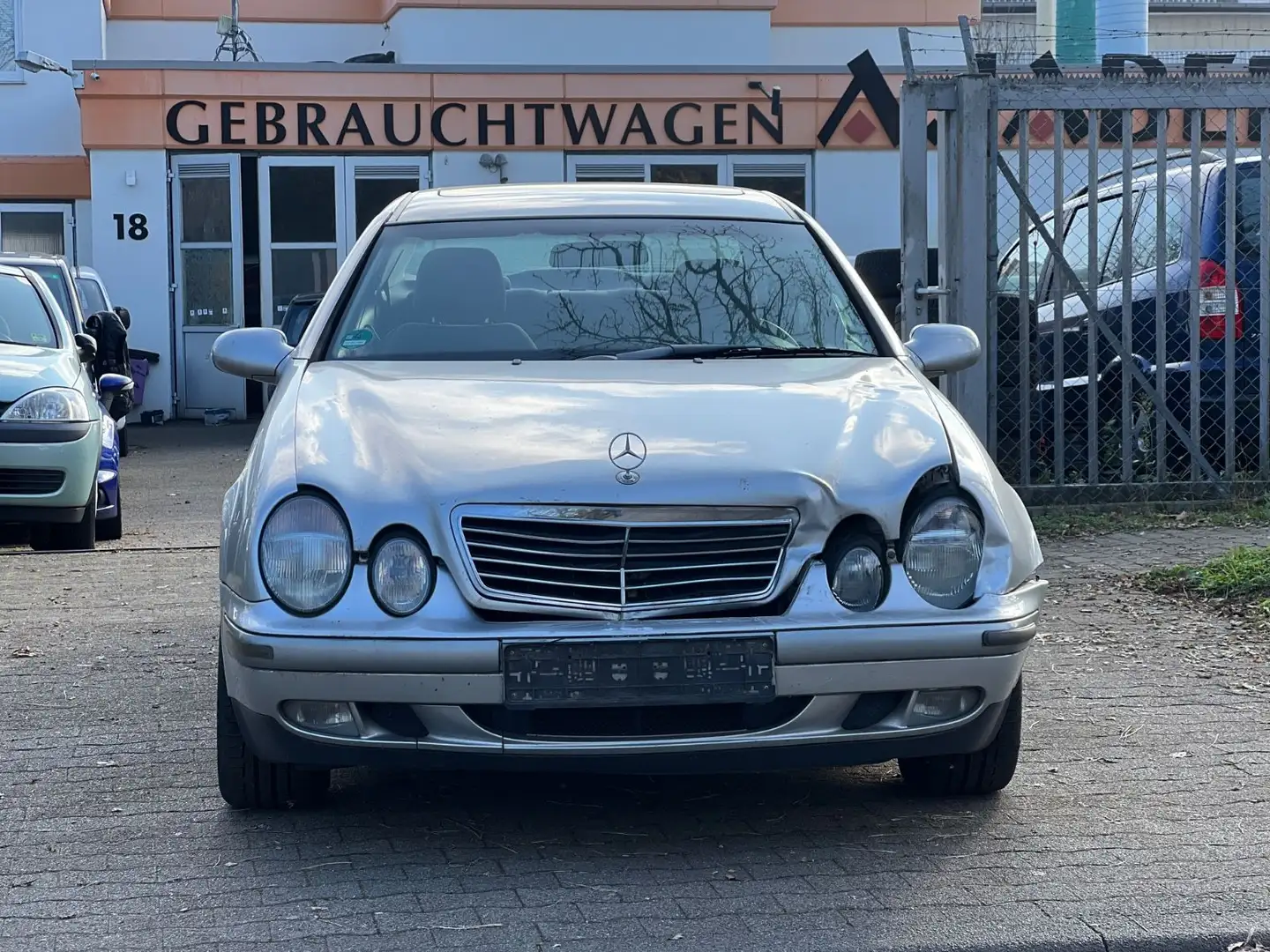 Mercedes-Benz CLK 230 KOMPRESSOR AVANTGARDE Argintiu - 1