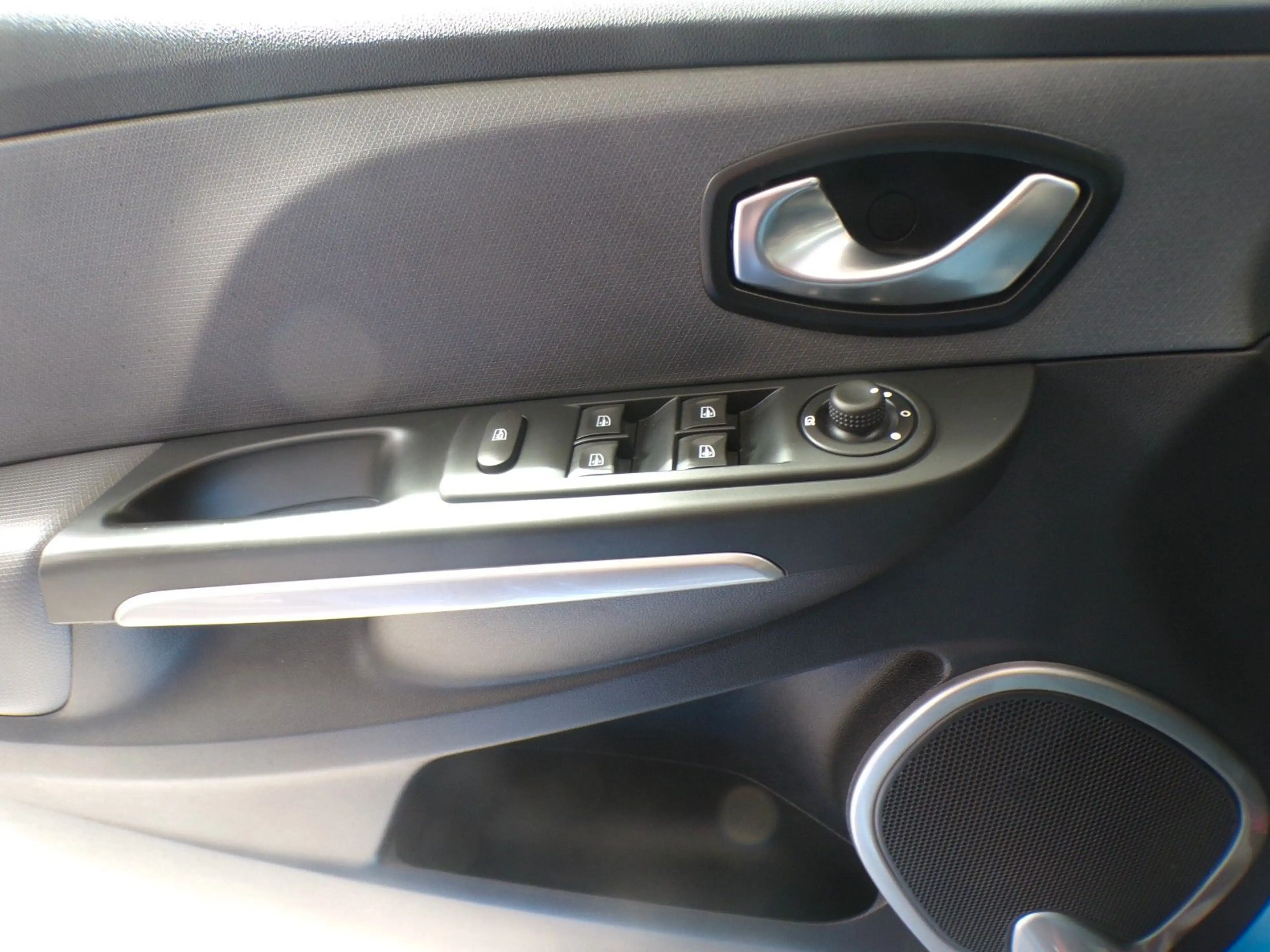 Renault Clio IV GT/Automatik/Navi/SHZ/Klima/Leder/Kamera — photo 16