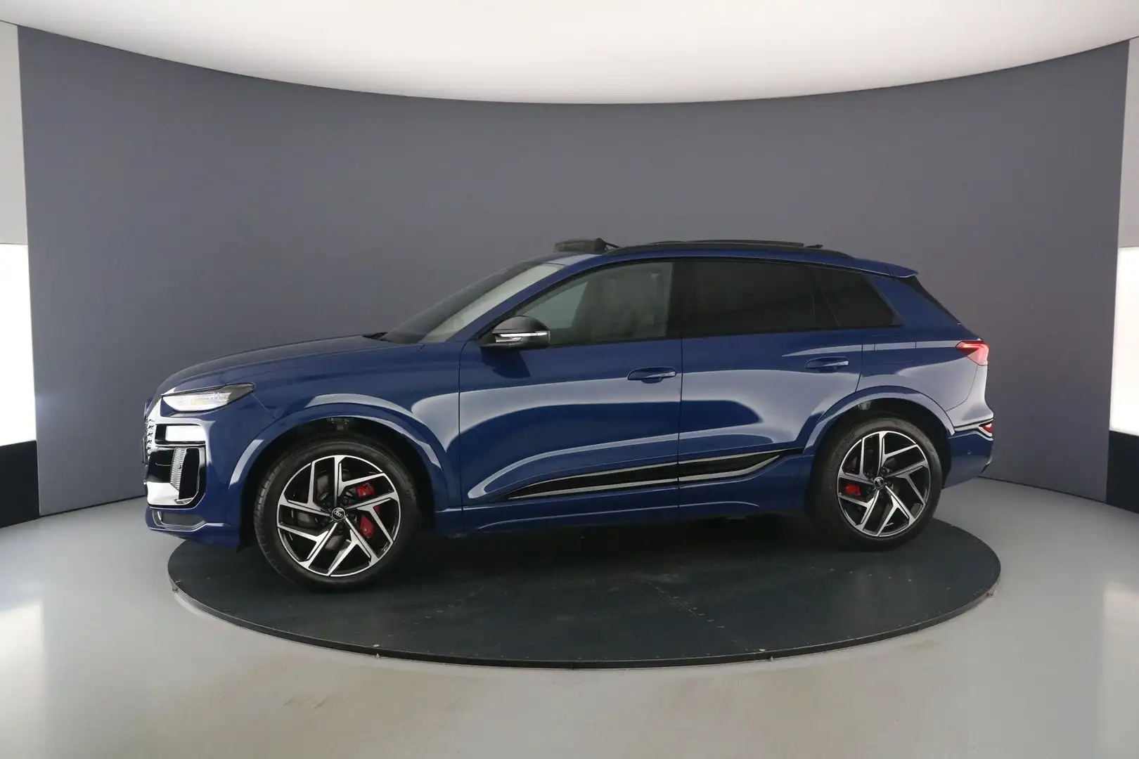 Audi SQ6 e-tron 100 kWh | B&O | Oled | Electrische voorstoe Blau - 2