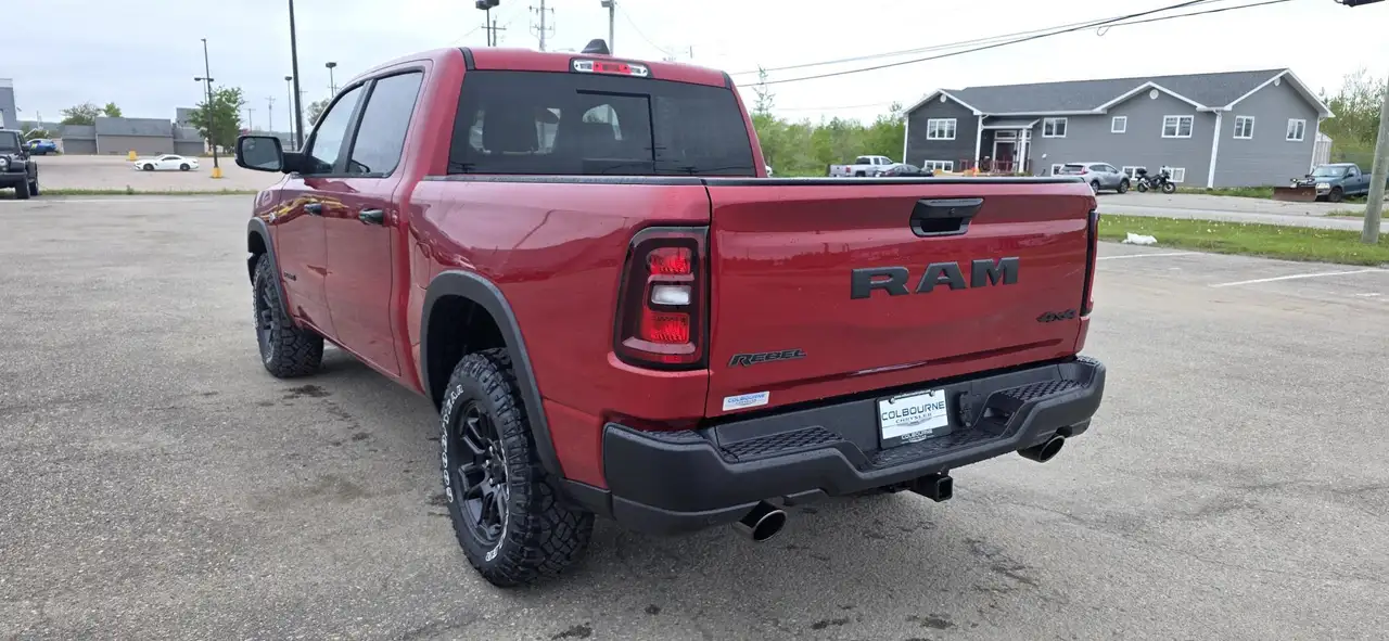 RAM 1500 снимка RAM 1500