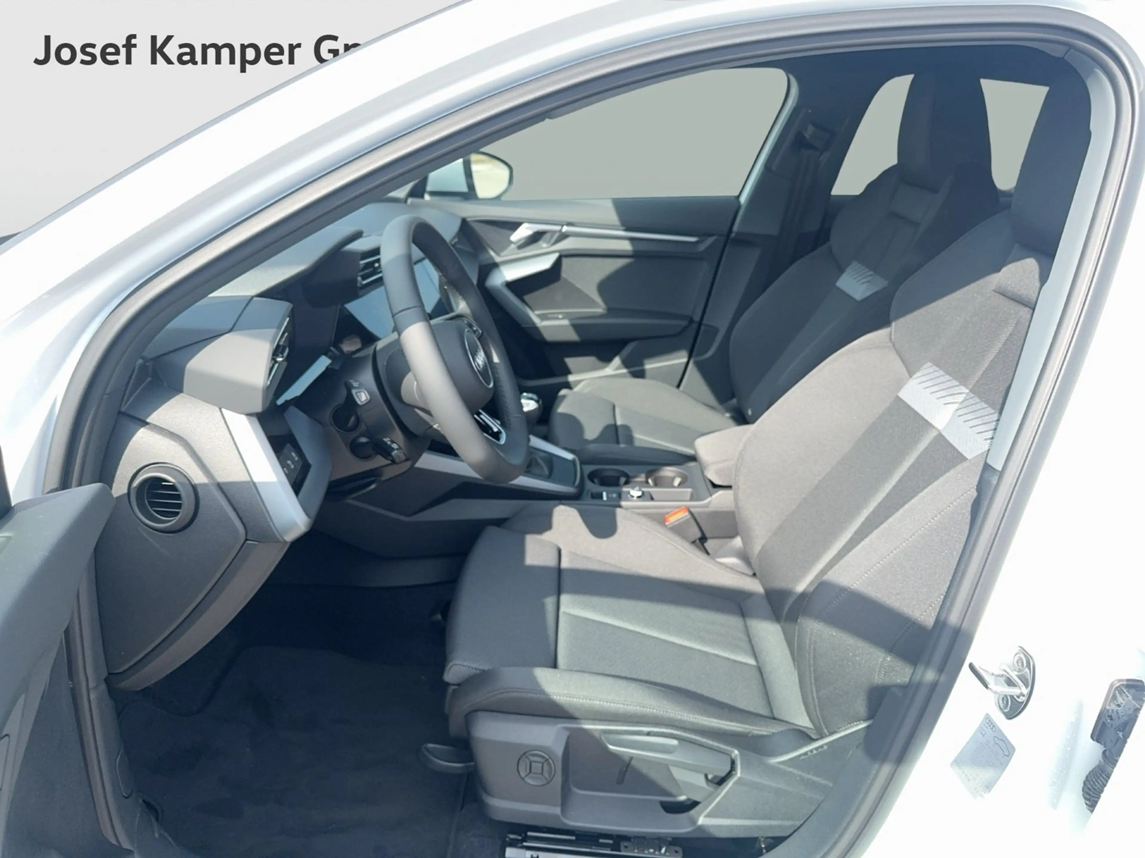 Audi A3 30 TFSI — photo 9
