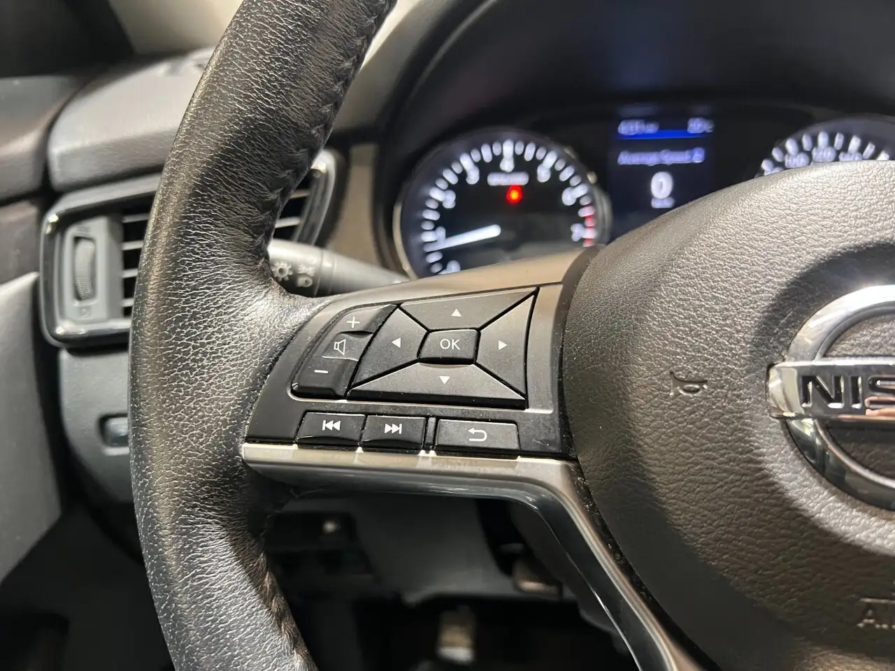 Nissan Rogue fotografie Nissan Rogue