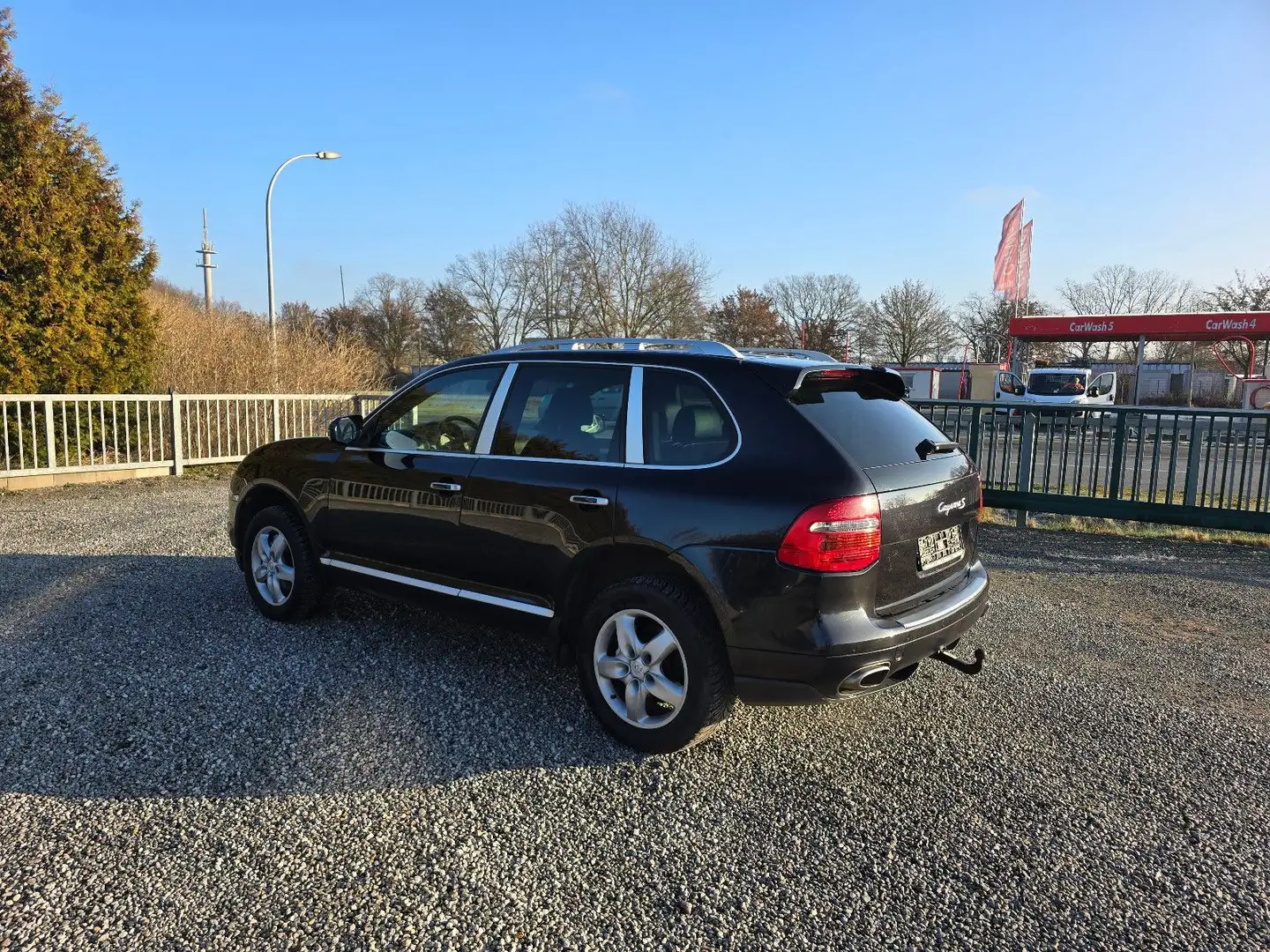 Porsche Cayenne S TÜV Okt./2027 Schwarz - 2