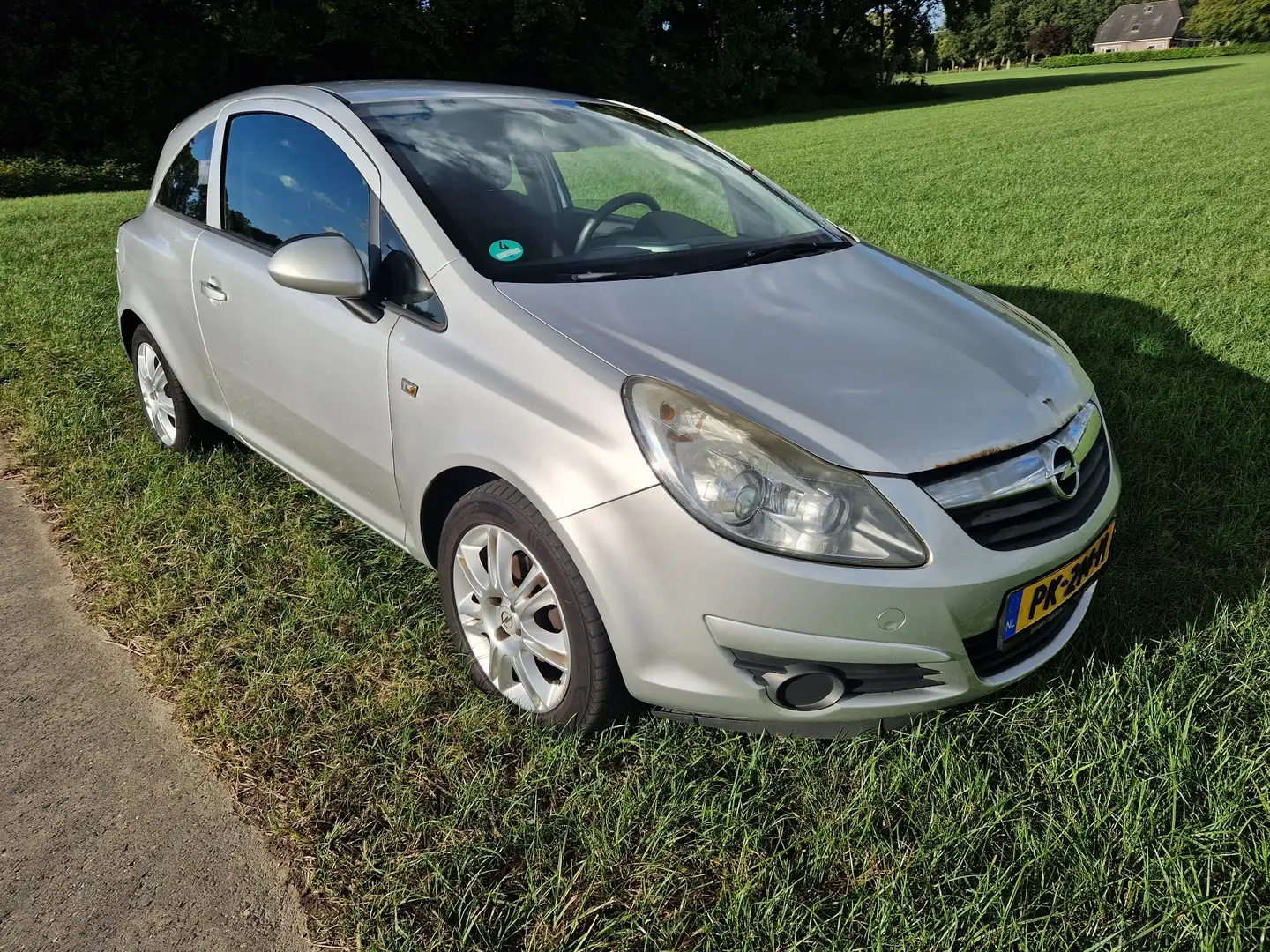 Opel Corsa 1.2-16V Sport Zilver - 1