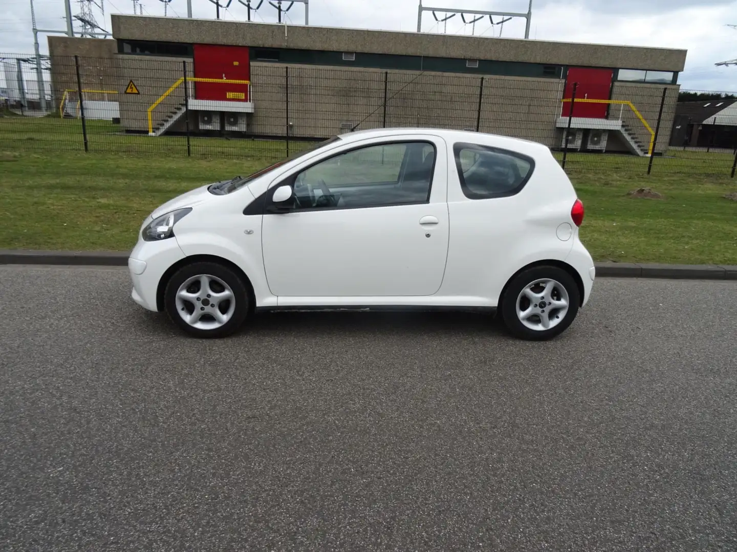 Toyota Aygo 1.0-12V Fehér - 2