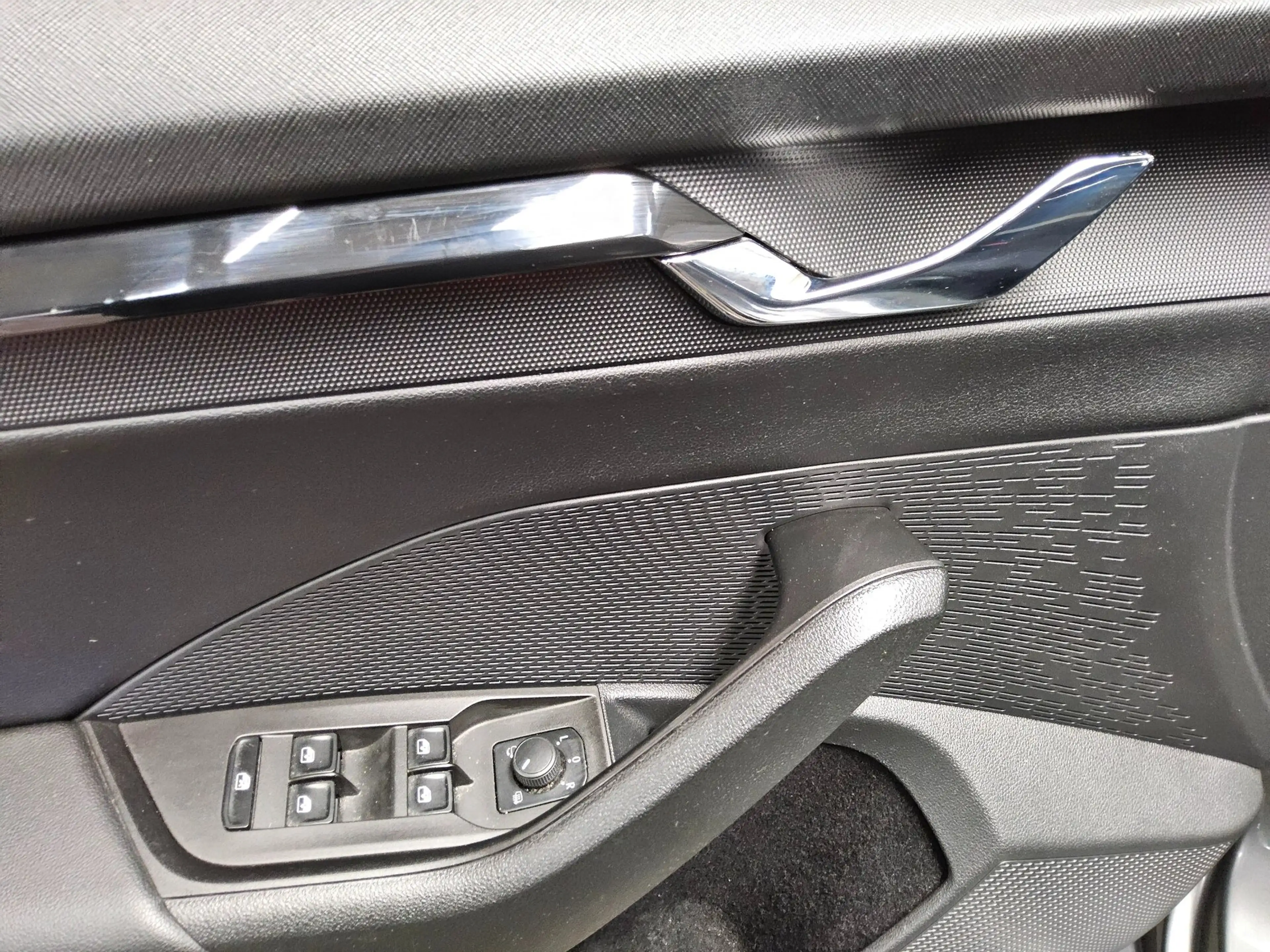 Skoda Octavia OCTAVIA NAVI KLIMAAUT RADIO TEMPO MFL SHZ VC PDC AHK ACC SOUND LED RfK — photo 10