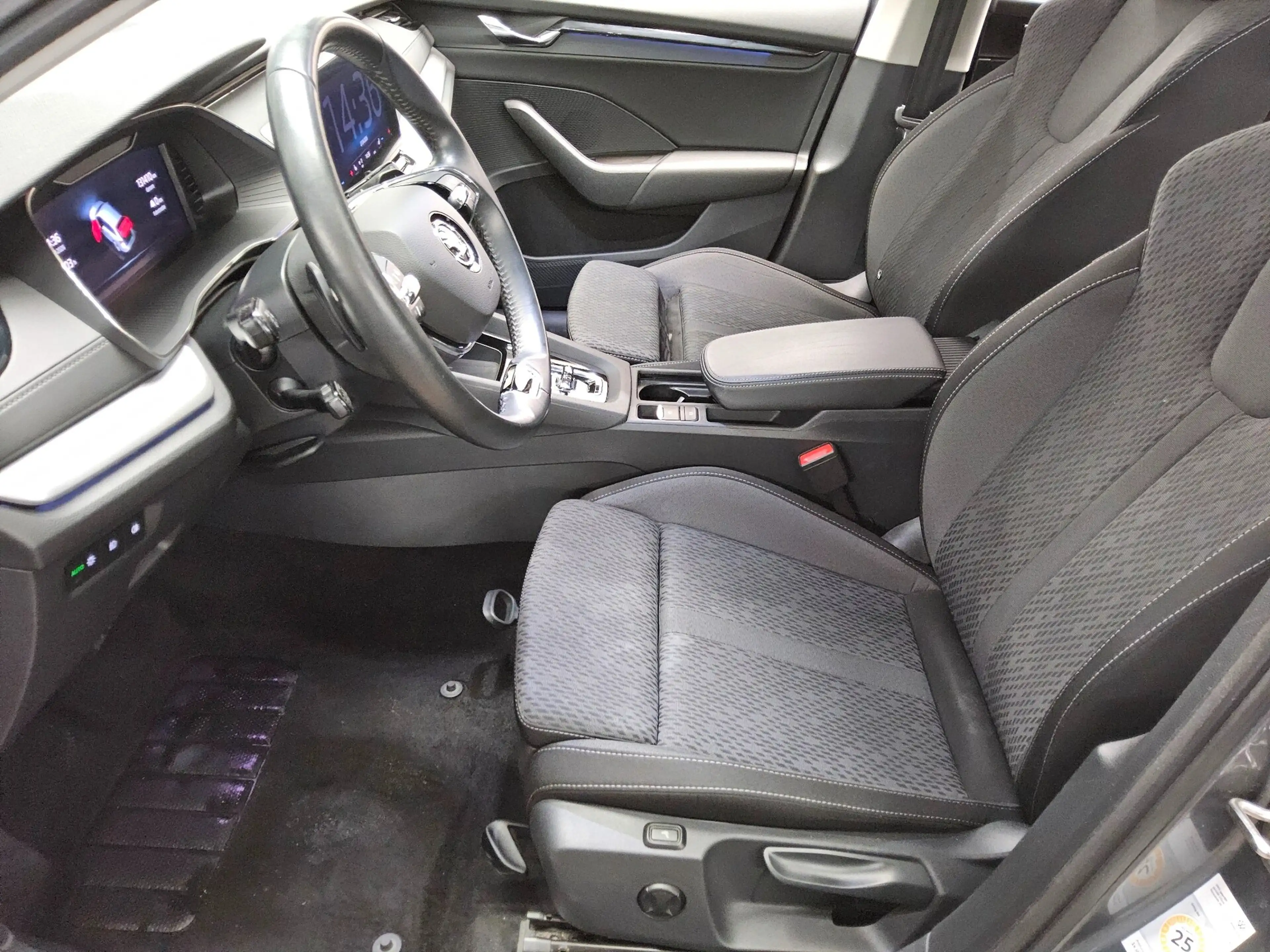 Skoda Octavia OCTAVIA NAVI KLIMAAUT RADIO TEMPO MFL SHZ VC PDC AHK ACC SOUND LED RfK — photo 9