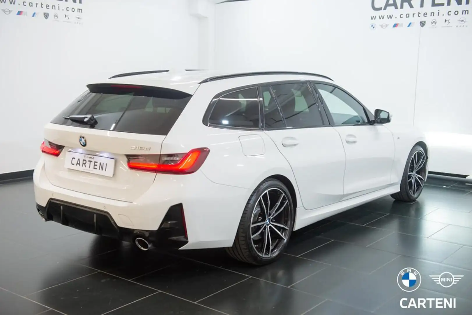 BMW 318 d Touring mhev 48V Msport auto Bianco - 2