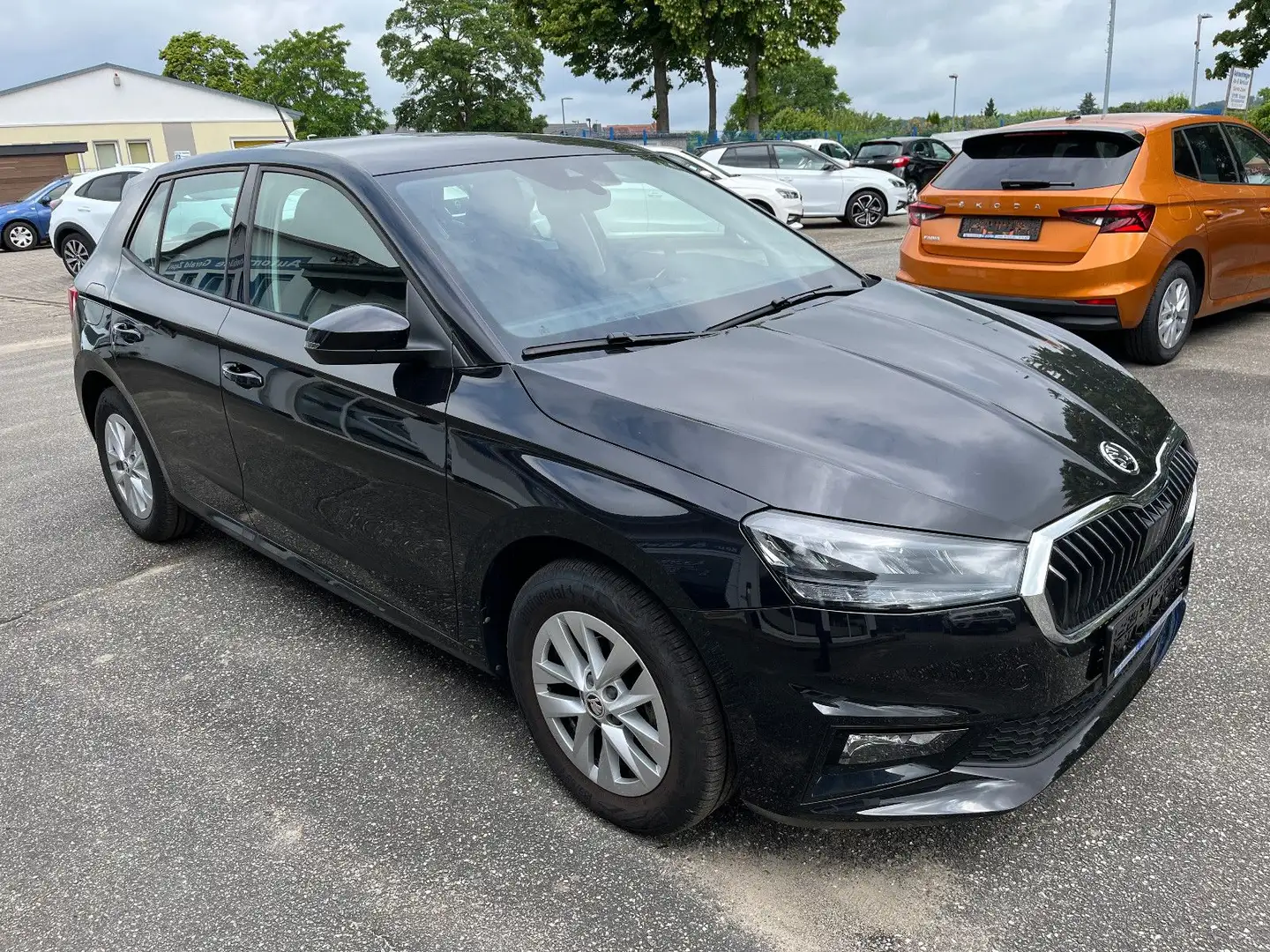 Skoda Fabia 1,0*Selection*5 Jahre Garantie/Klima/1.Hd. Schwarz - 2