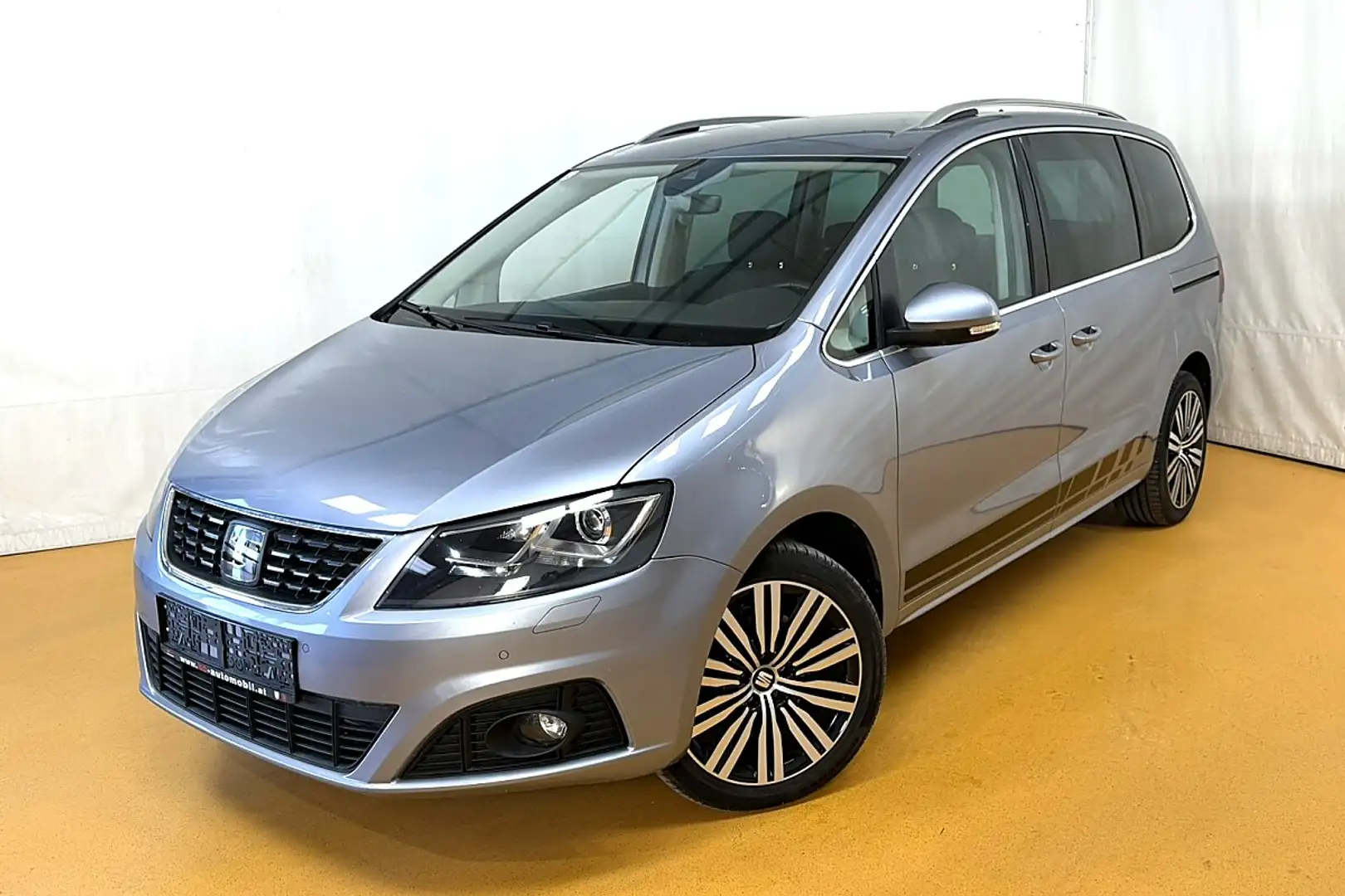 SEAT Alhambra Xcellence 1,4 TSI DSG 7 Sitzer Silber - 1