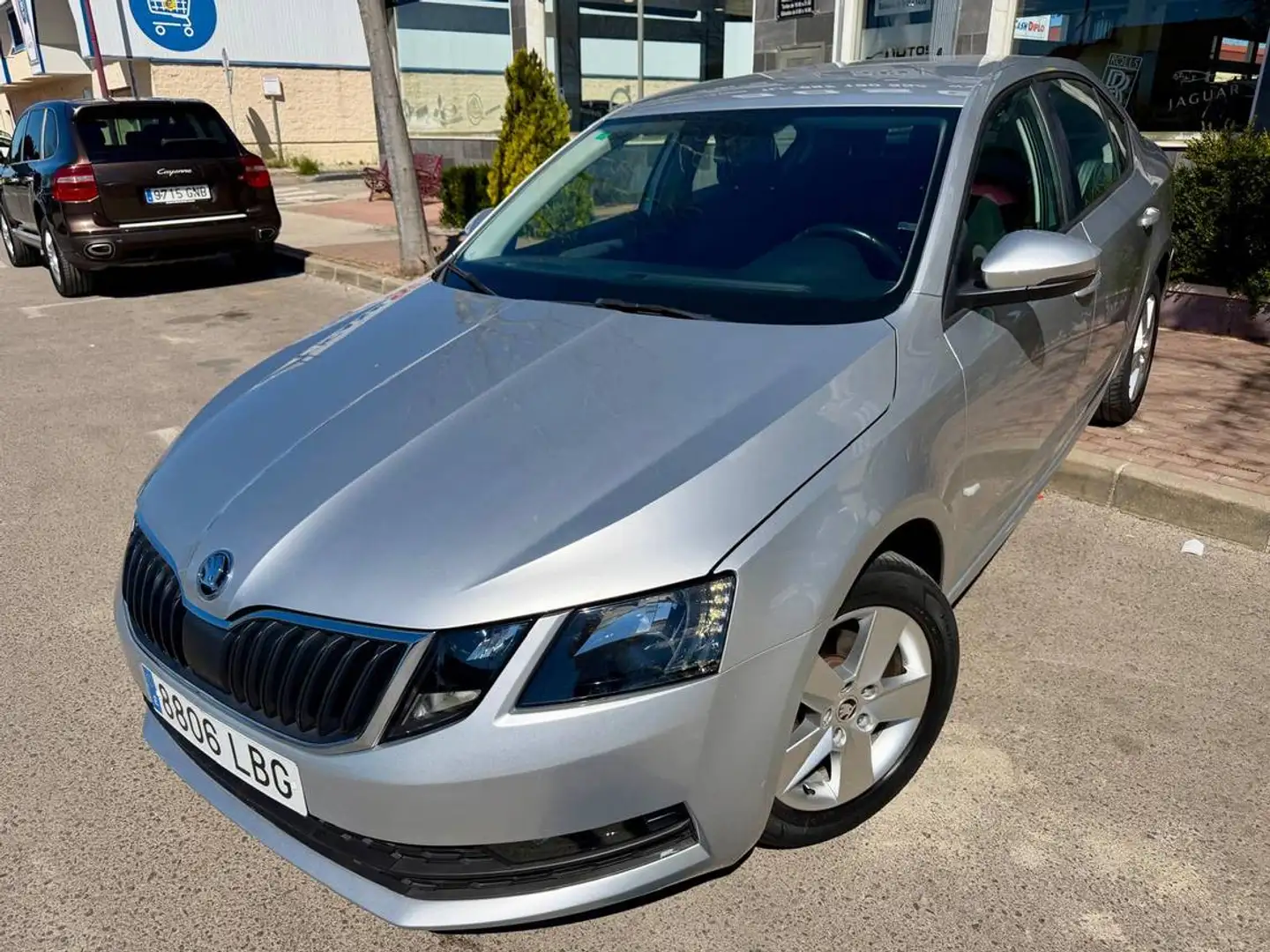 Skoda Octavia 1.6TDI CR Active Plateado - 1