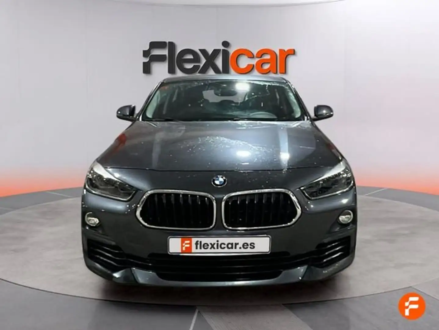BMW X2 sDrive 18dA Gris - 2