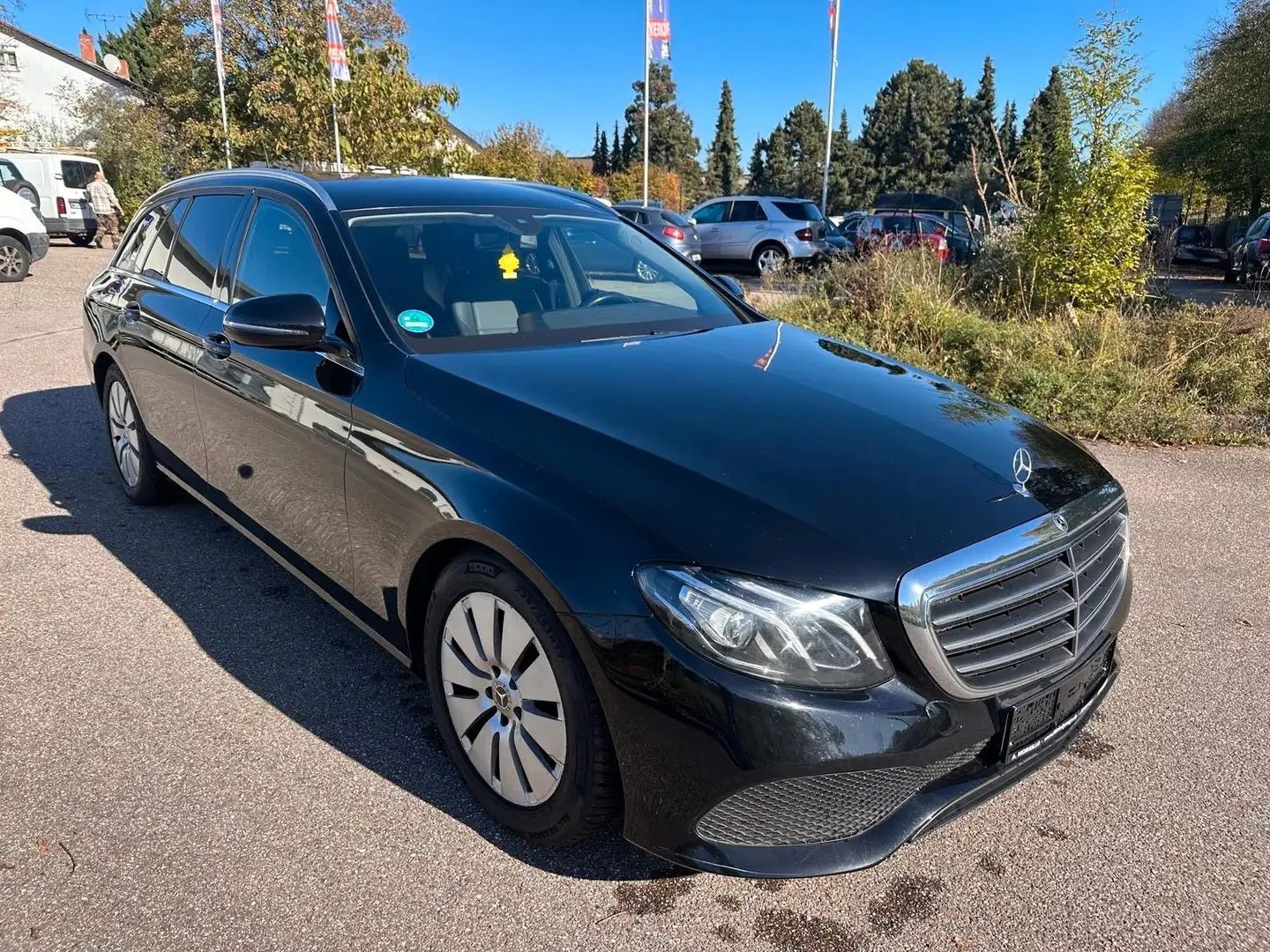 Mercedes-Benz E 200 200 E Kombi *FESTPREIS* Diesel Kamera Automatik Noir - 2