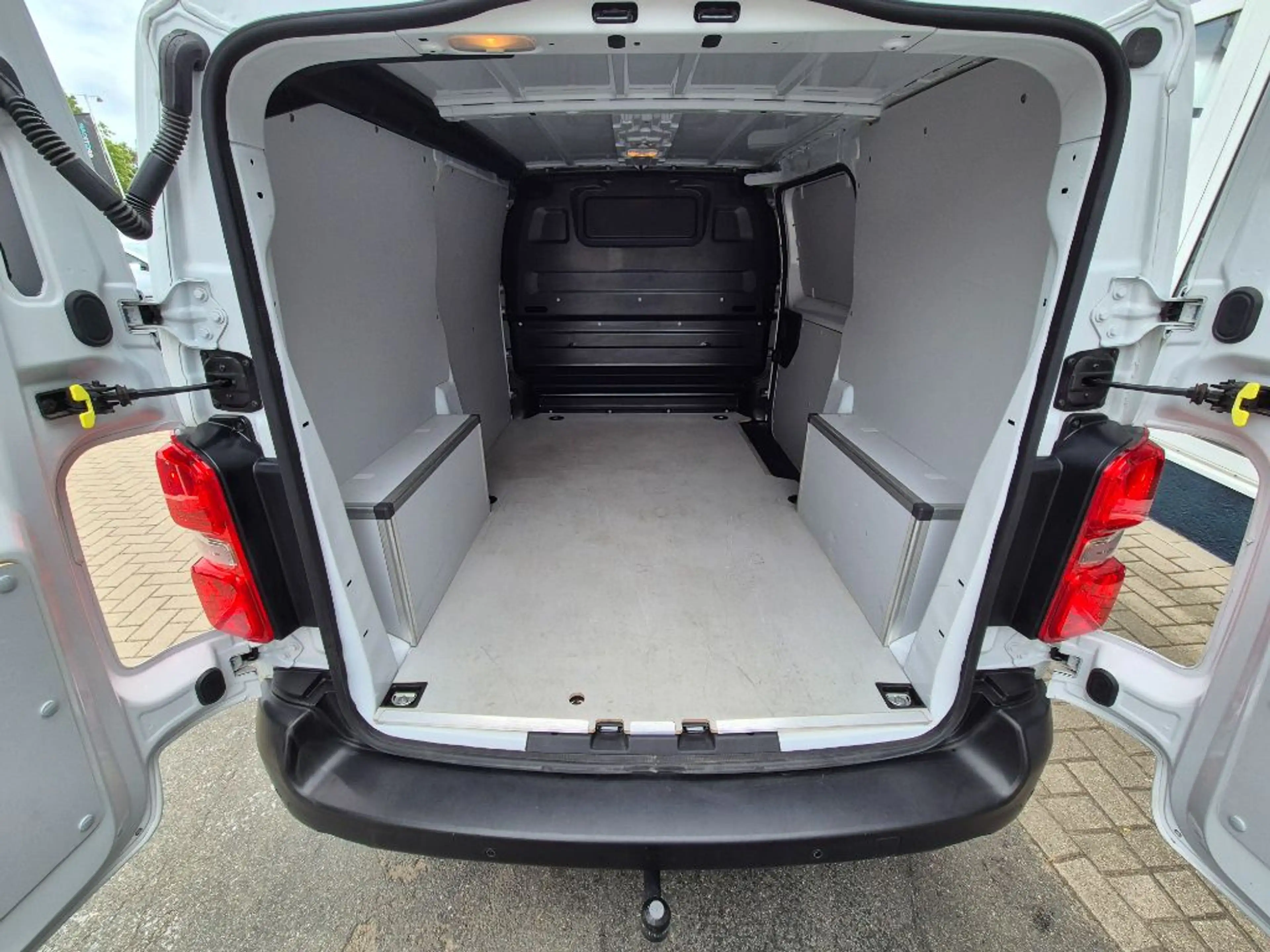Peugeot Expert L2 HDi 180 EAT8 AHK+KAMERA+SITZHZG — photo 10