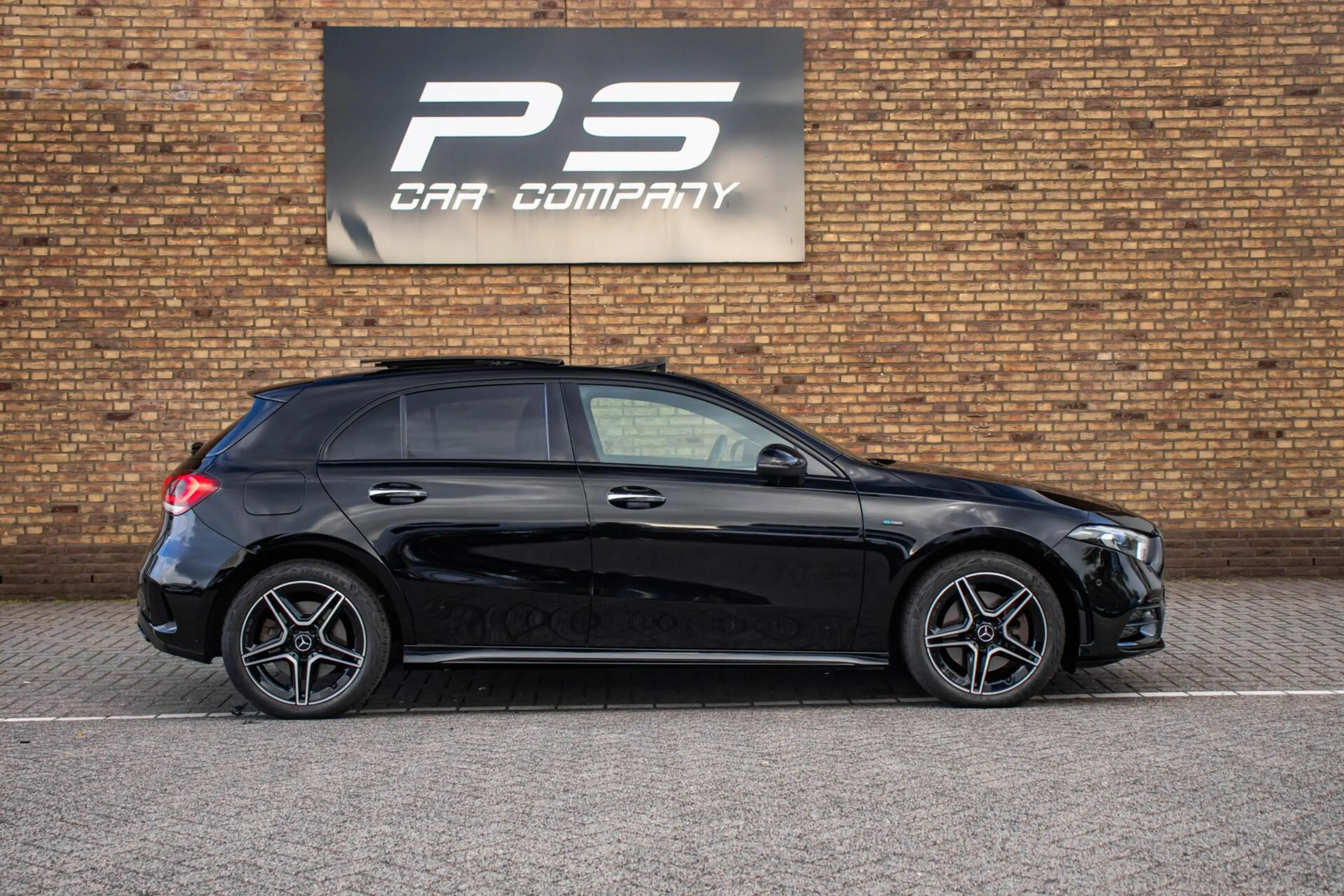Mercedes-Benz A 250 e Business Solution AMG Limited, Pano — photo 7