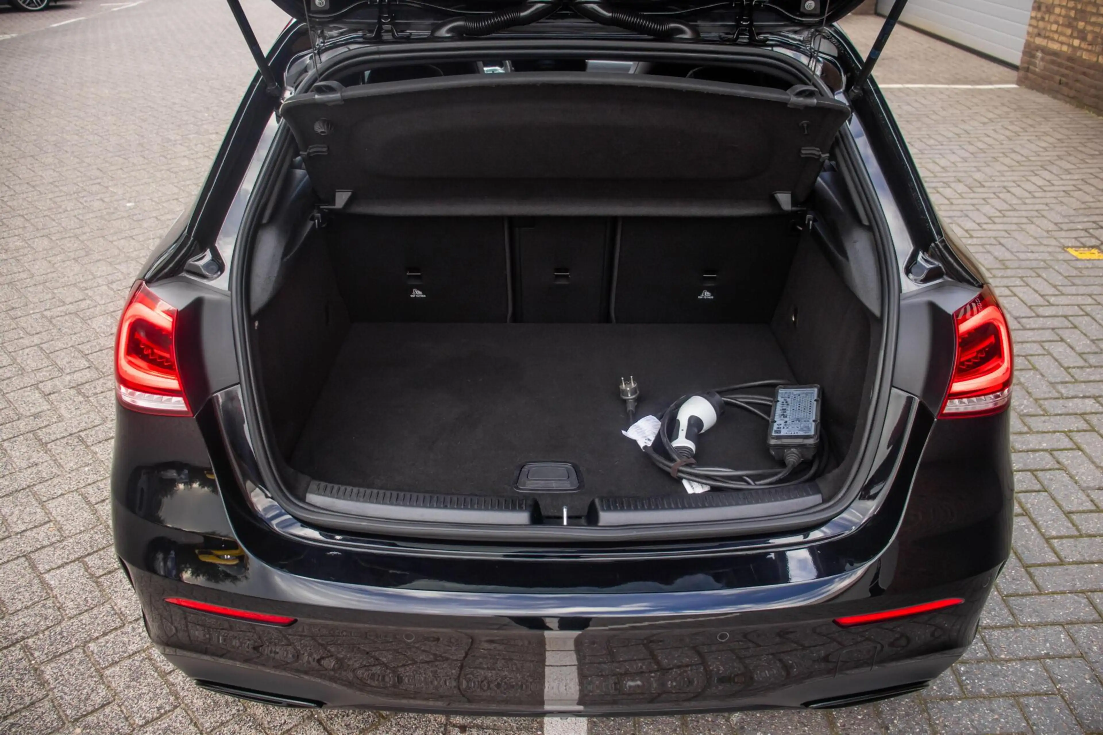 Mercedes-Benz A 250 e Business Solution AMG Limited, Pano — photo 26