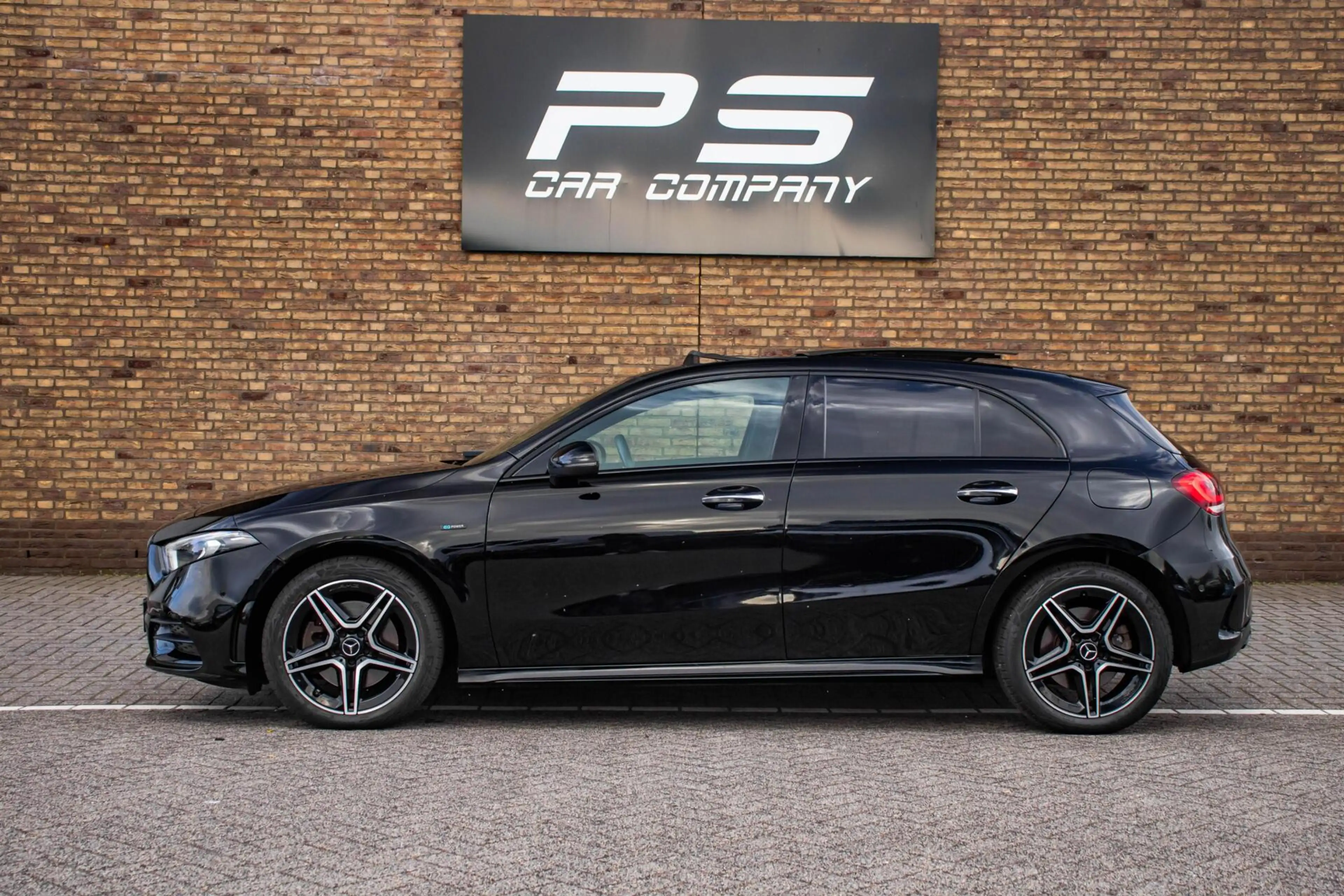 Mercedes-Benz A 250 e Business Solution AMG Limited, Pano — photo 3
