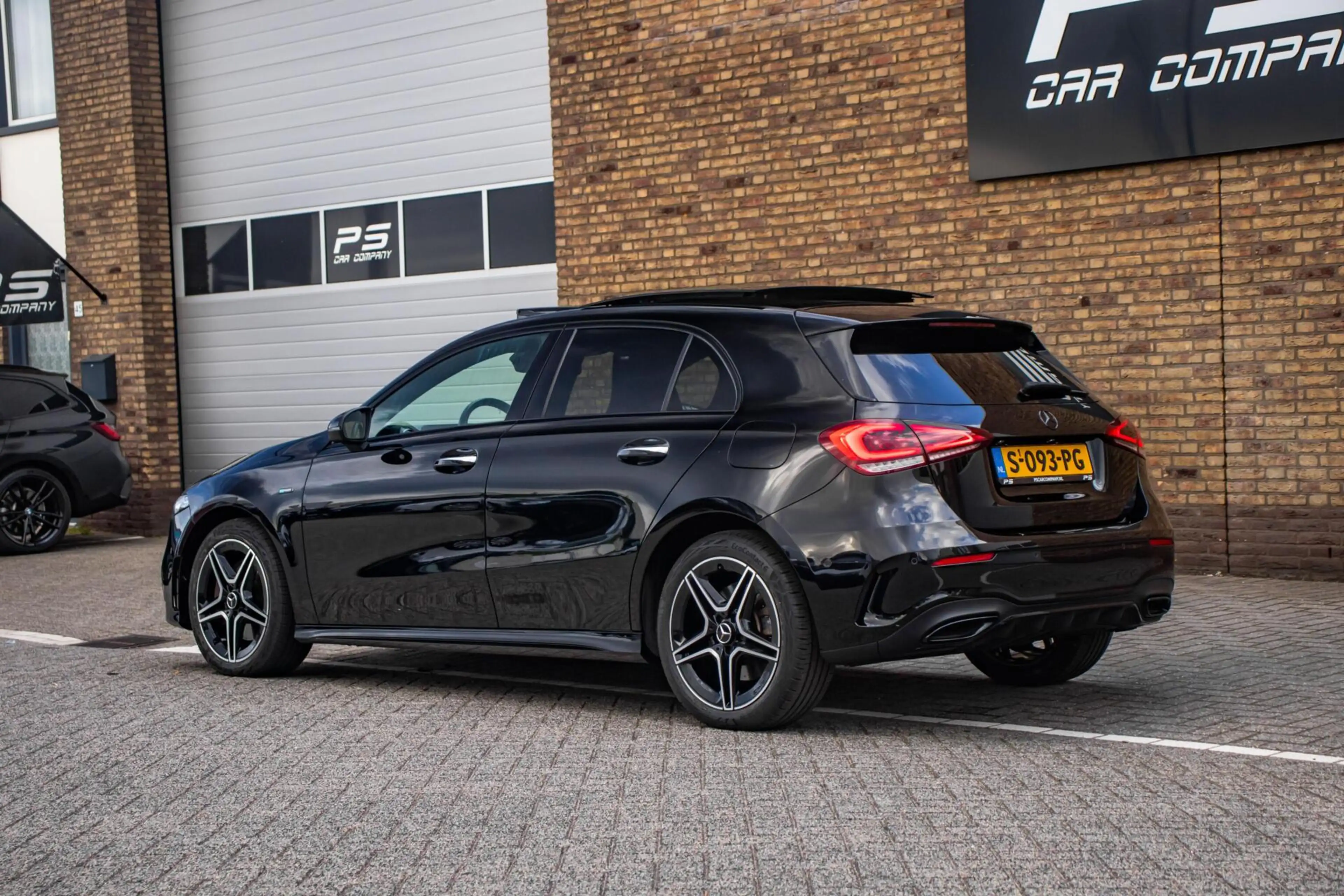 Mercedes-Benz A 250 e Business Solution AMG Limited, Pano — photo 4