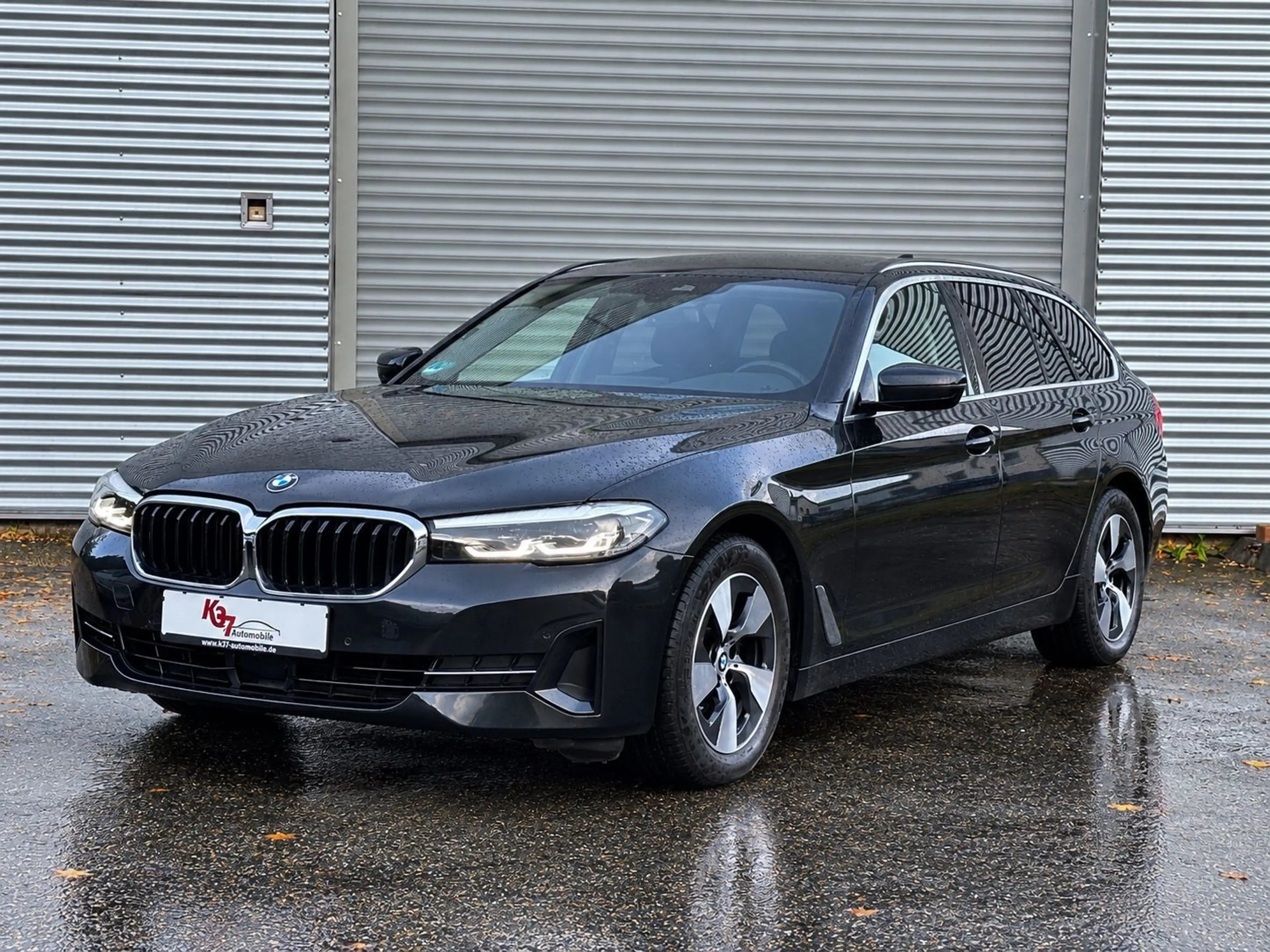 BMW 520 d T xDrive *Kamera*Keyless*ACC*LCI*LivePlus* — photo 4
