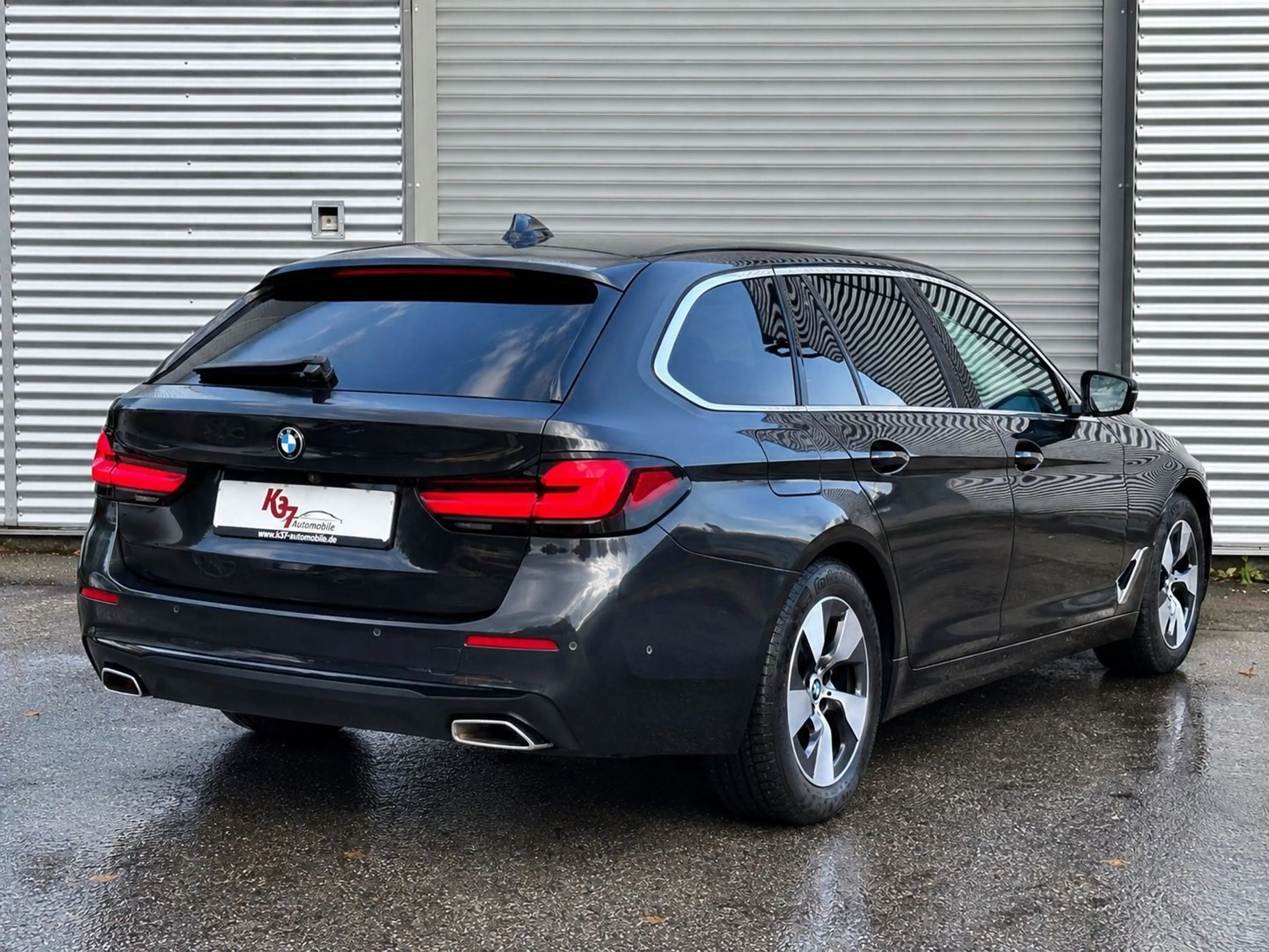 BMW 520 d T xDrive *Kamera*Keyless*ACC*LCI*LivePlus* — photo 2