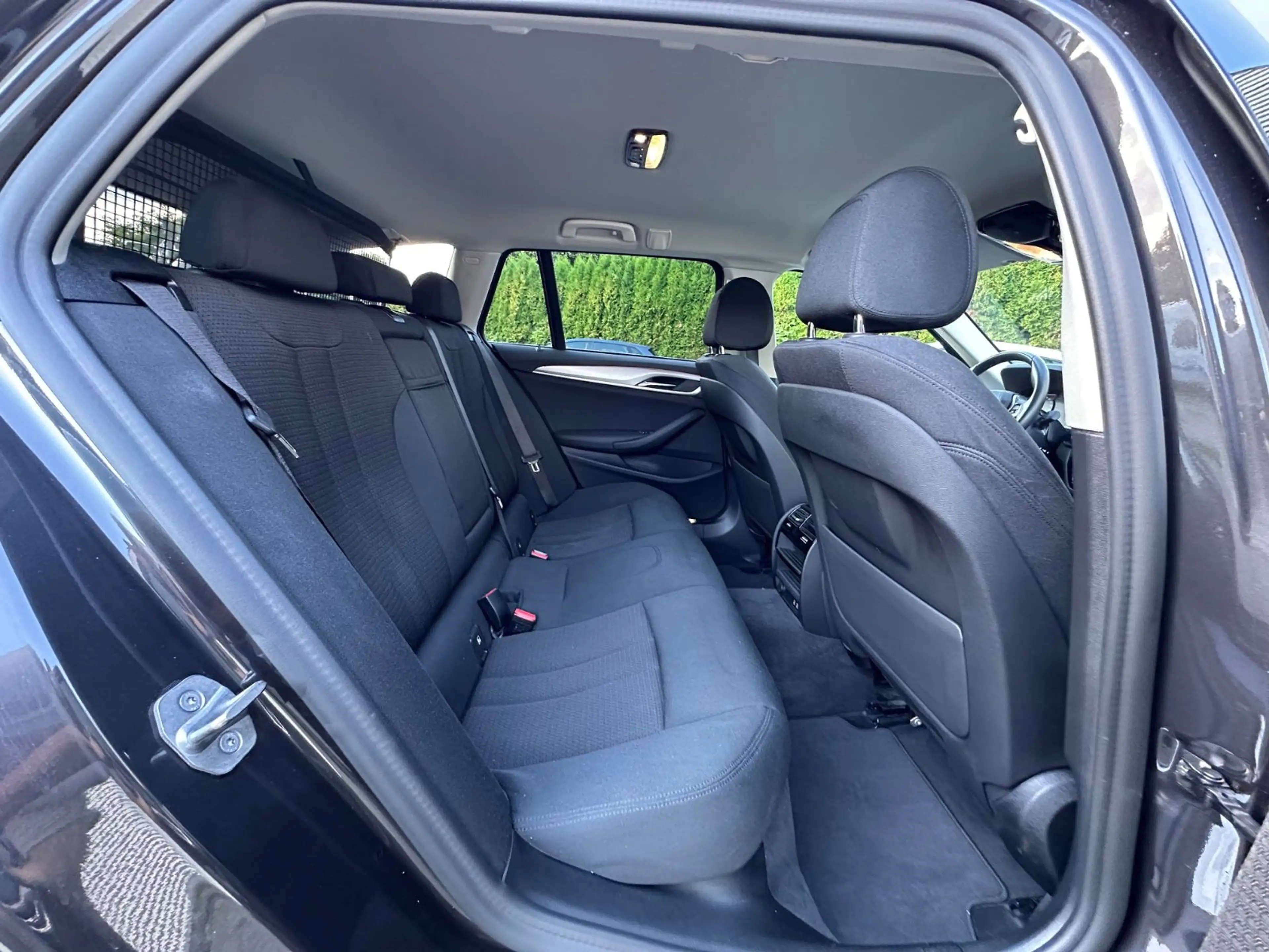 BMW 520 d T xDrive *Kamera*Keyless*ACC*LCI*LivePlus* — photo 13