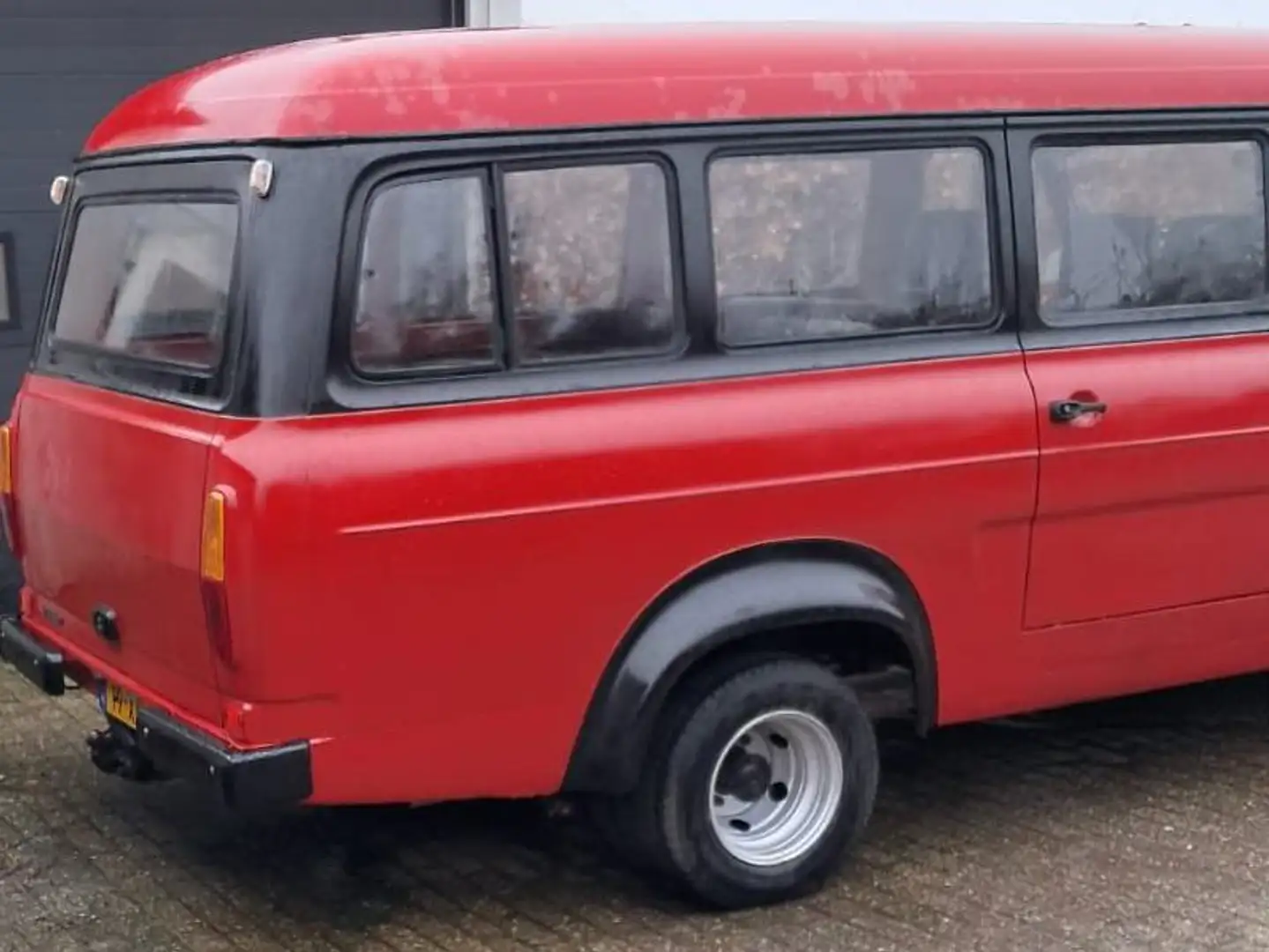 Ford Transit Bus 1981 2 liter gas/benzine 9 persoons Червоний - 2