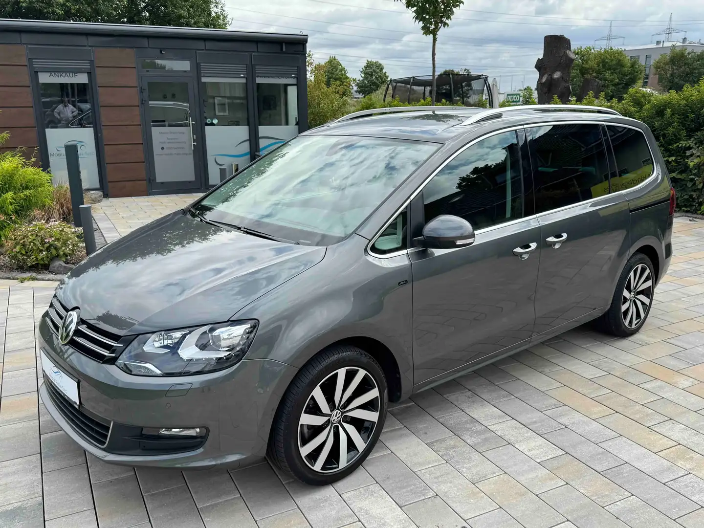 Volkswagen Sharan Join TSI *DSG*7Sitzer*Xenon*AHK*Navi*ACC* Grijs - 1