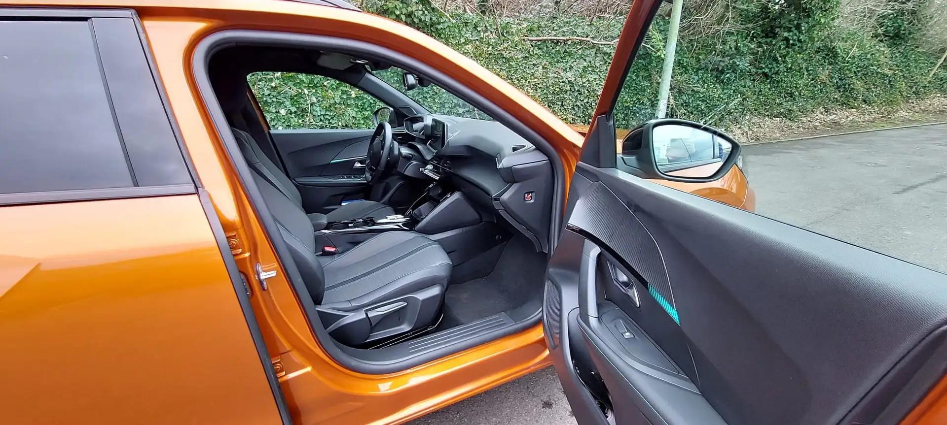 Peugeot e-2008 2008 Elektro Allure Pack Orange - 2