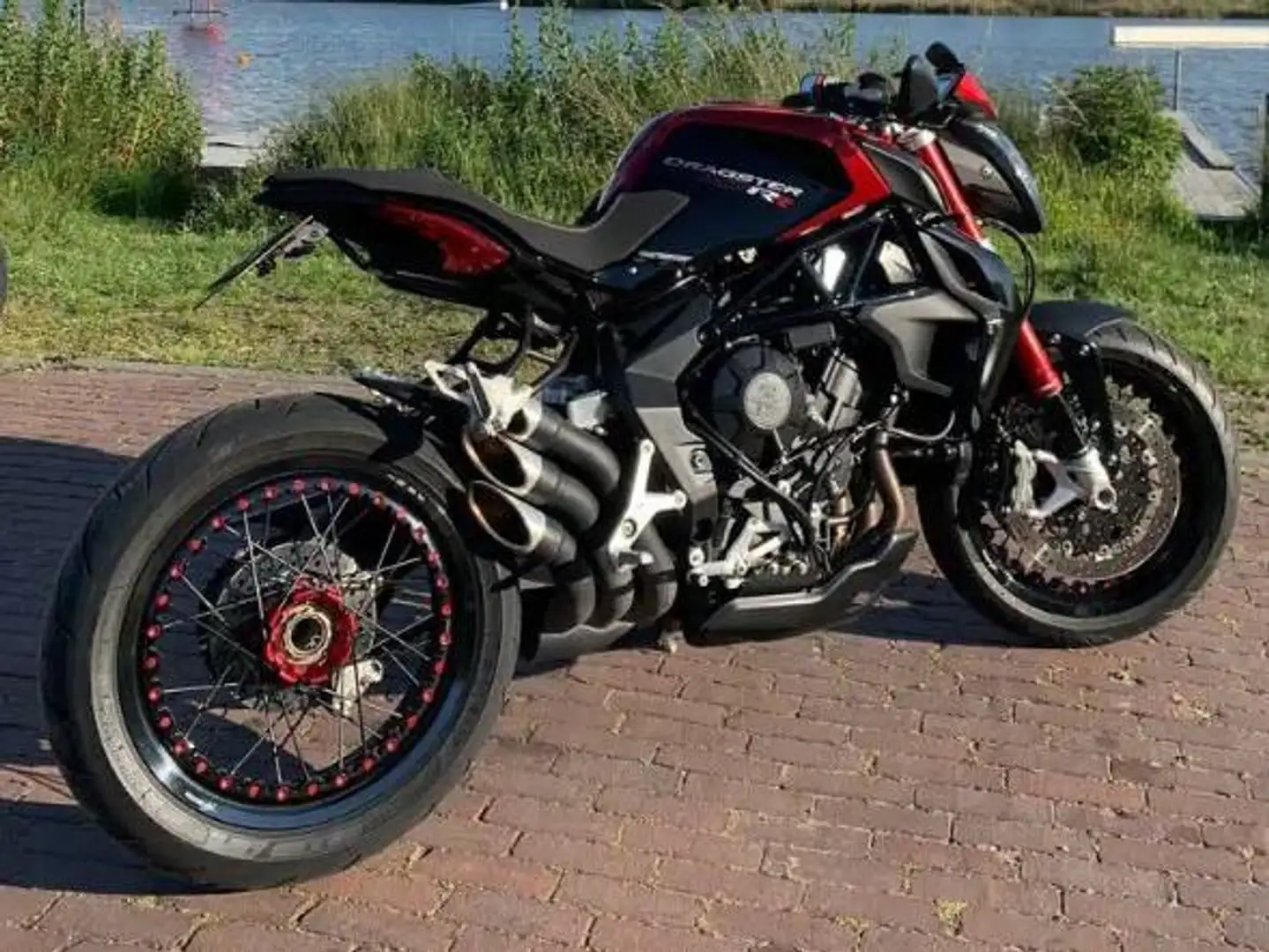 MV Agusta Brutale dragster 800RR Kırmızı - 2
