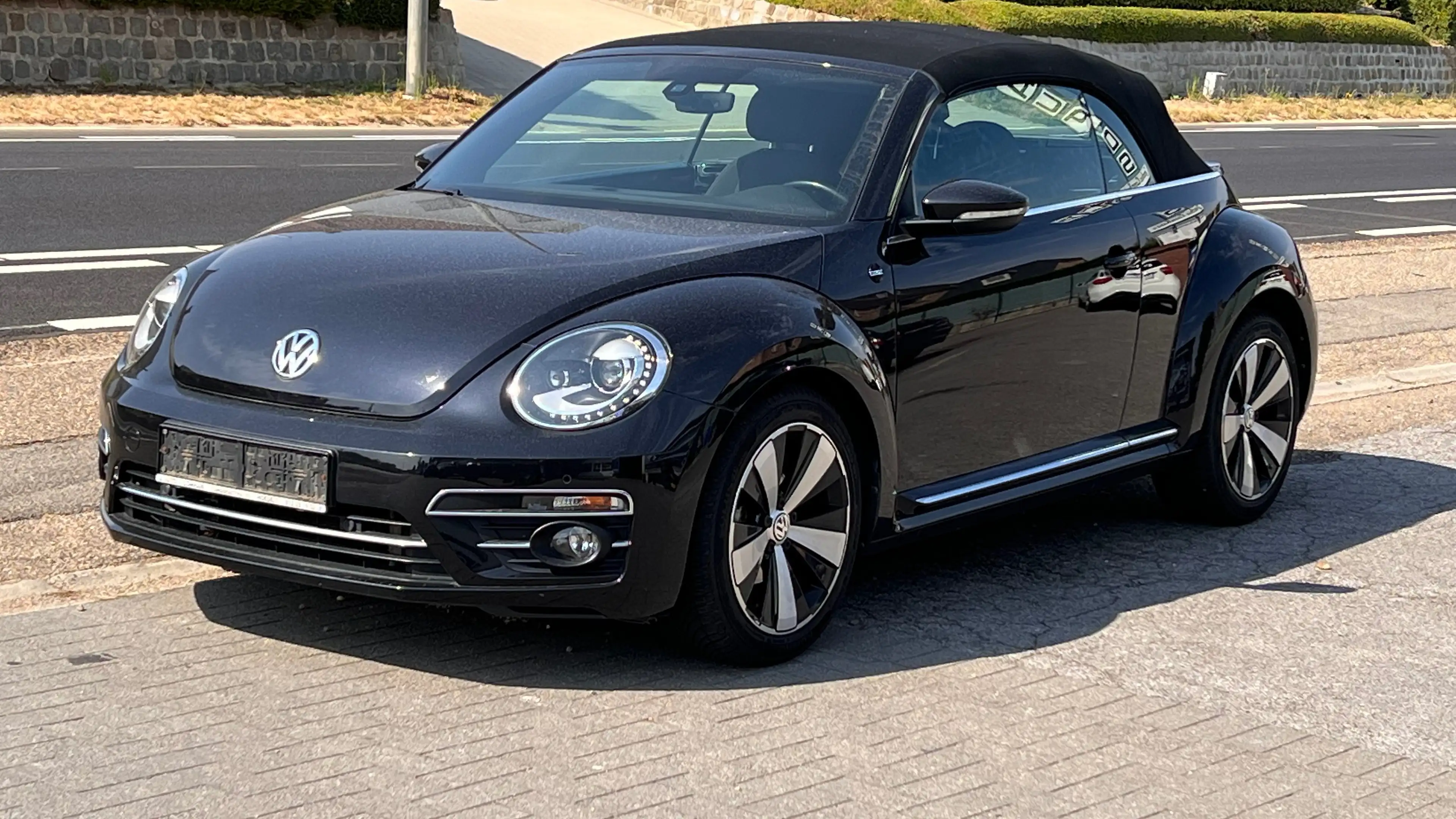 Volkswagen Beetle Beetle Cabriolet 1.2 TSI Sound NAVI/PDC/XENON/LED/FENDER/CRUISE/NEZ. NW STAAT 1 JAAR GARANTIE — photo 2