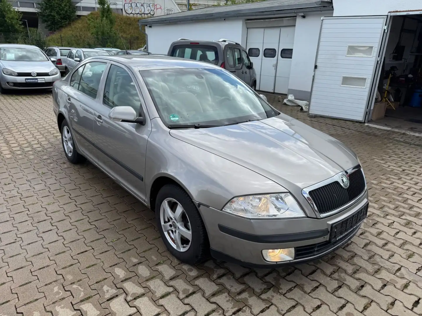 Skoda Octavia Lim. Elegance Automatik Klimatronic TDI Beige - 2