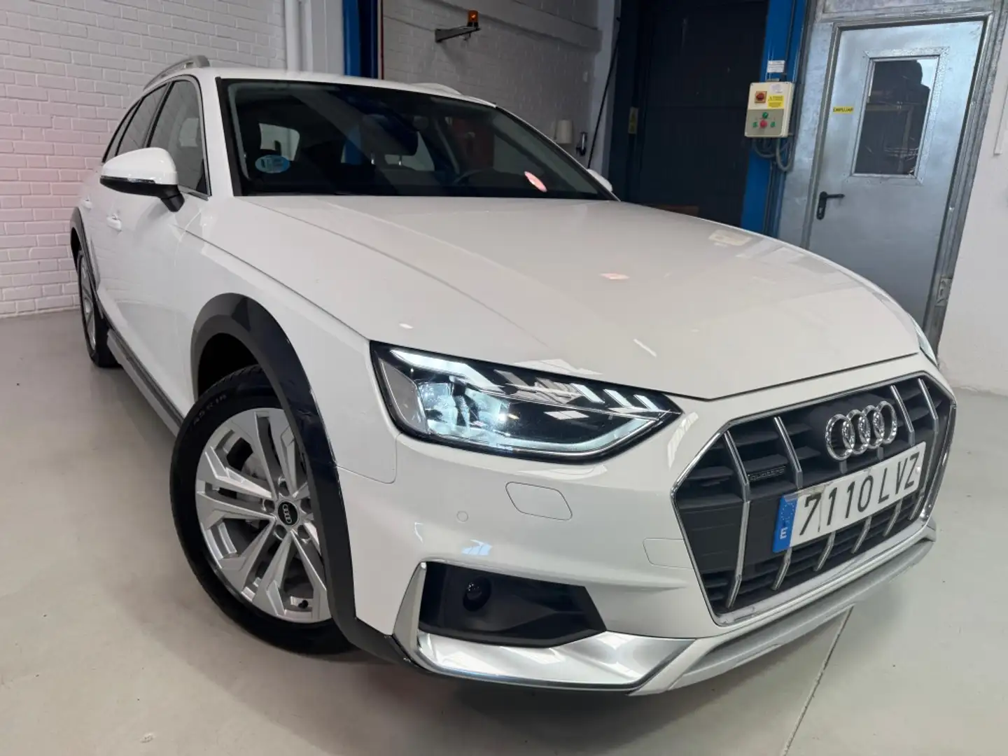 Audi A4 allroad 40 TDI quattro S-Tronic 150kW Weiß - 2
