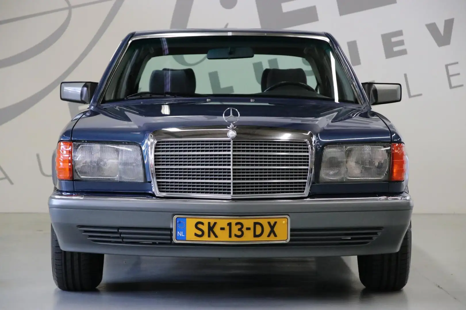 Mercedes-Benz S 260 SE/ W126/ Schuifdak/ NAP/ Origineel NL Blauw - 2