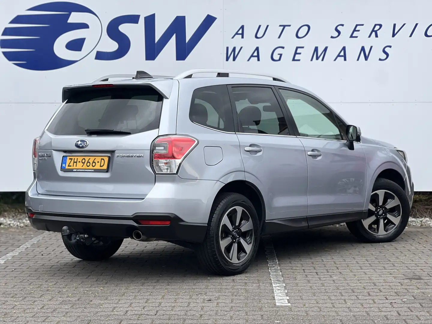 Subaru Forester 2.0 AWD Premium | Trekhaak | Pano | Memory | Dodeh Grey - 2