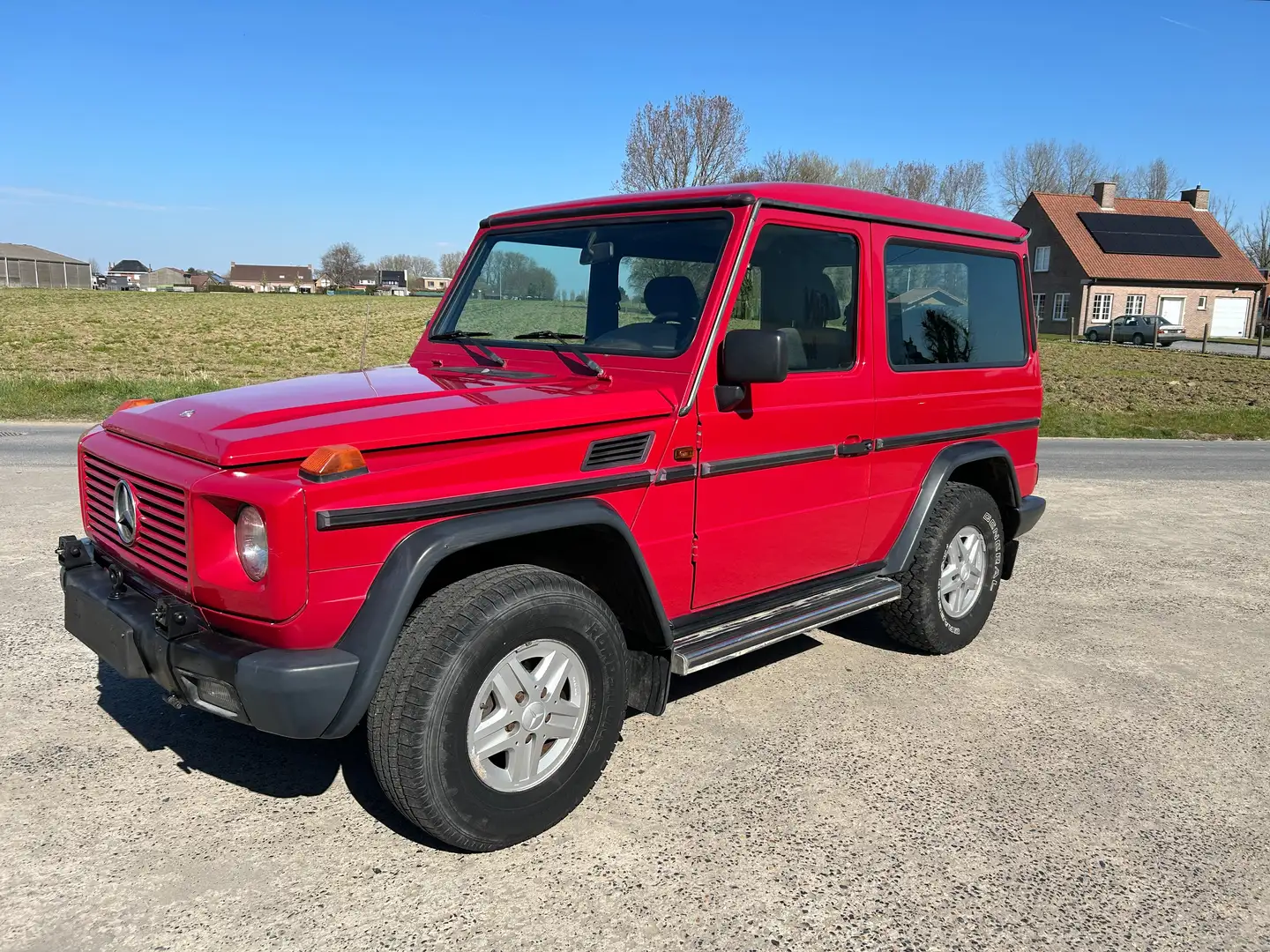 Mercedes-Benz G 300 G 300 D (GD) Roşu - 1