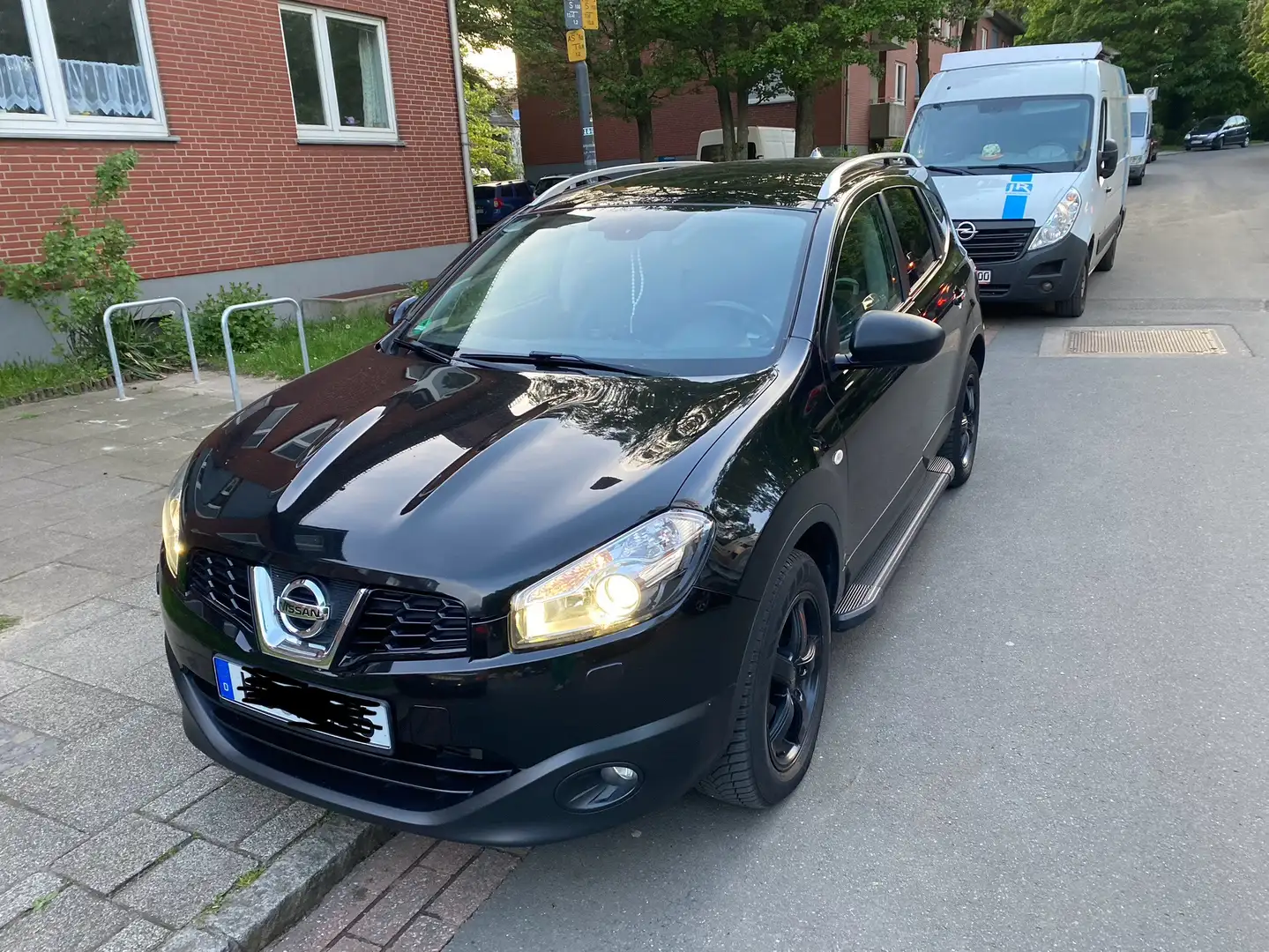 Nissan Qashqai+2 2.0 dCi DPF 4x4 tekna - 1