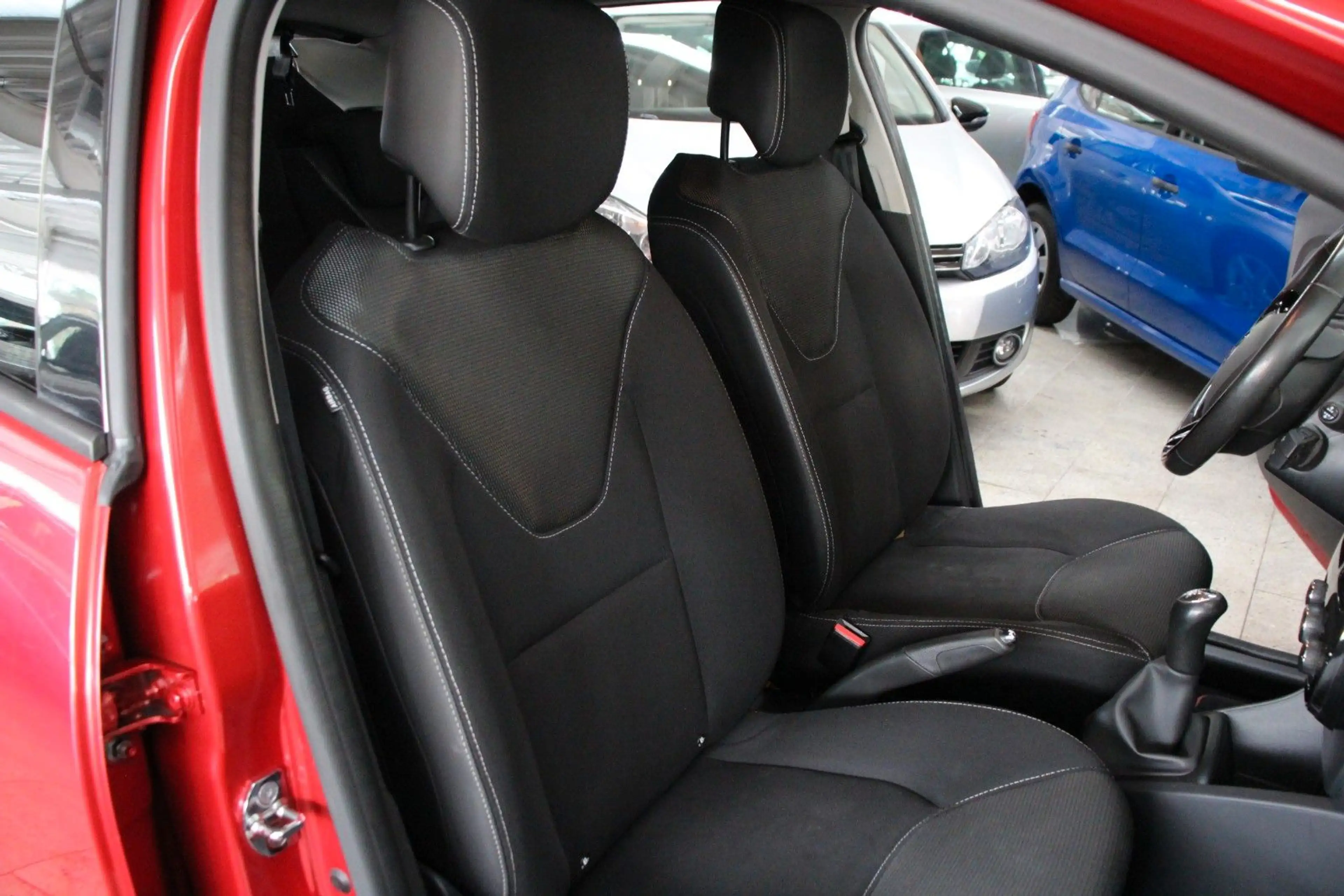 Renault Clio IV Paris *Klima/Navi* — photo 13