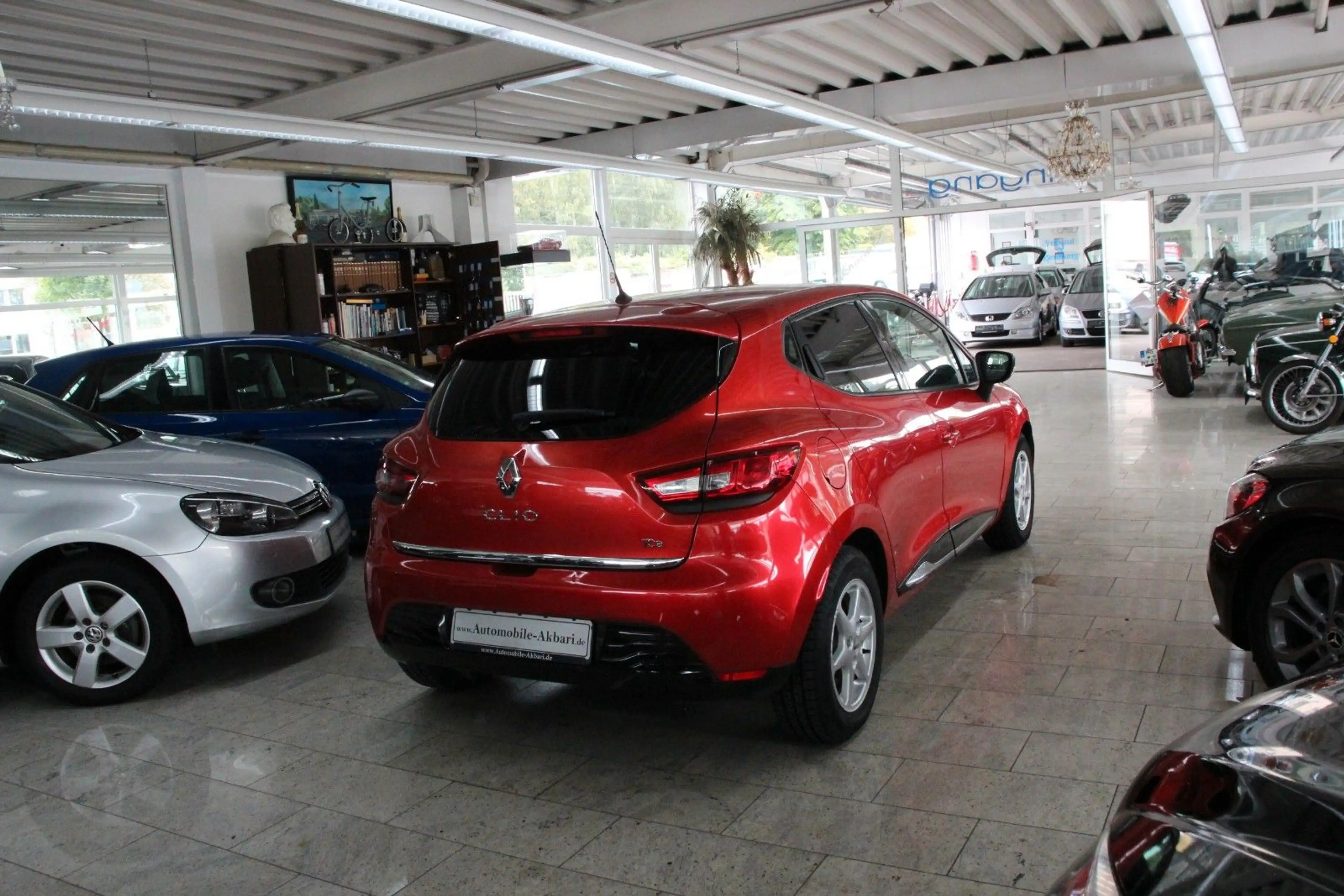 Renault Clio IV Paris *Klima/Navi* — photo 7