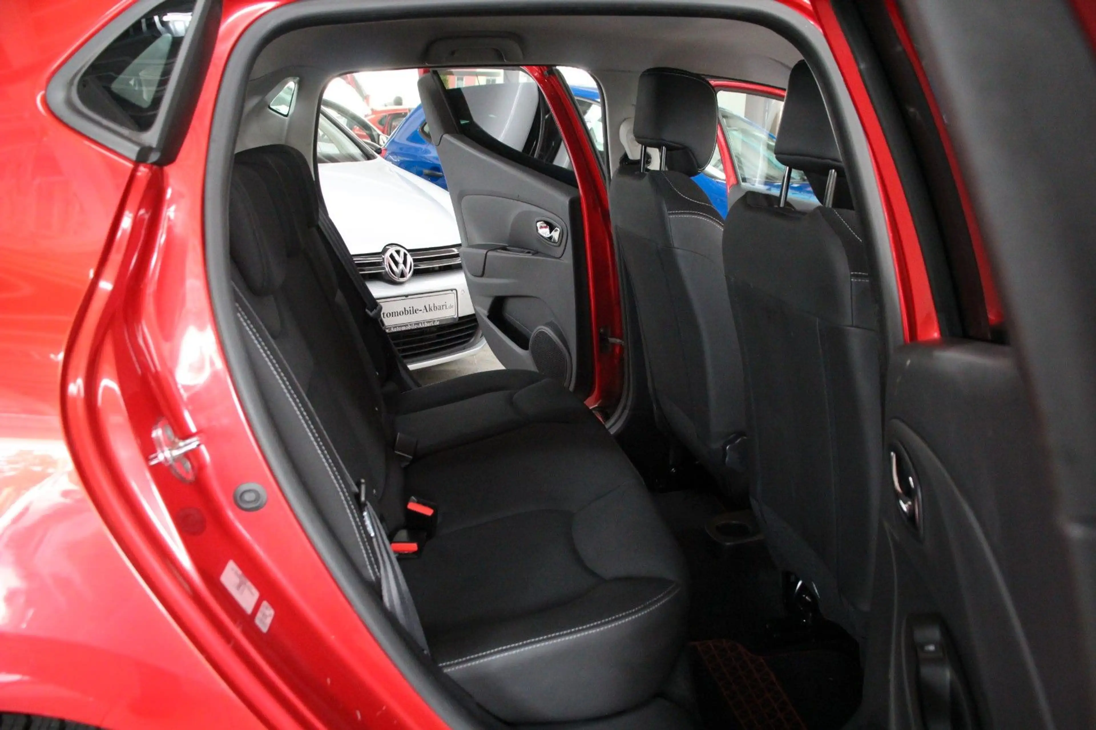 Renault Clio IV Paris *Klima/Navi* — photo 14
