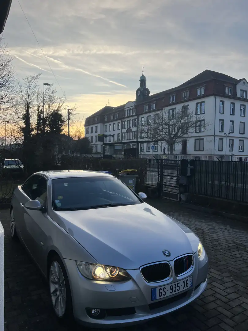BMW 320 320d DPF Cabrio Aut. - 2