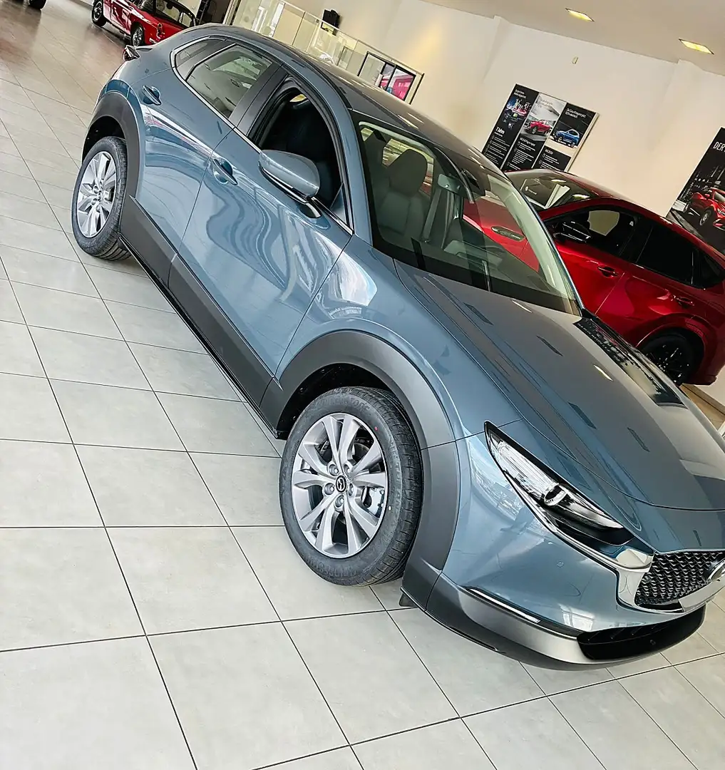 Mazda CX-30 e-Skyactive G140 Centre-Line Grau - 2