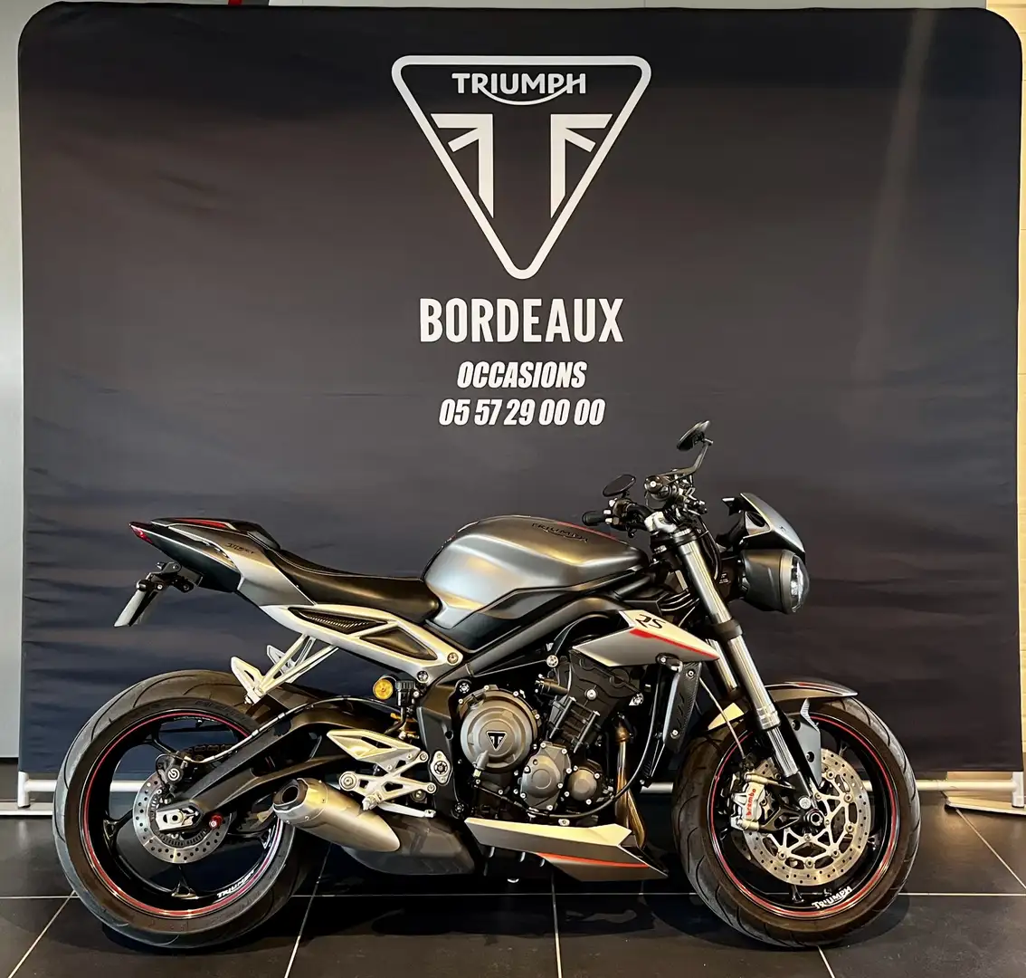Triumph Street Triple 765 Gümüş rengi - 1