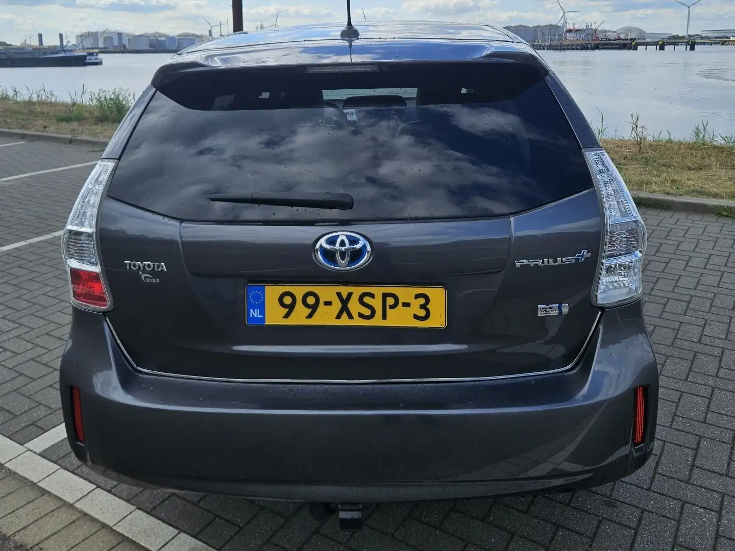 Toyota Prius+ Dynamic Business 96g - 2