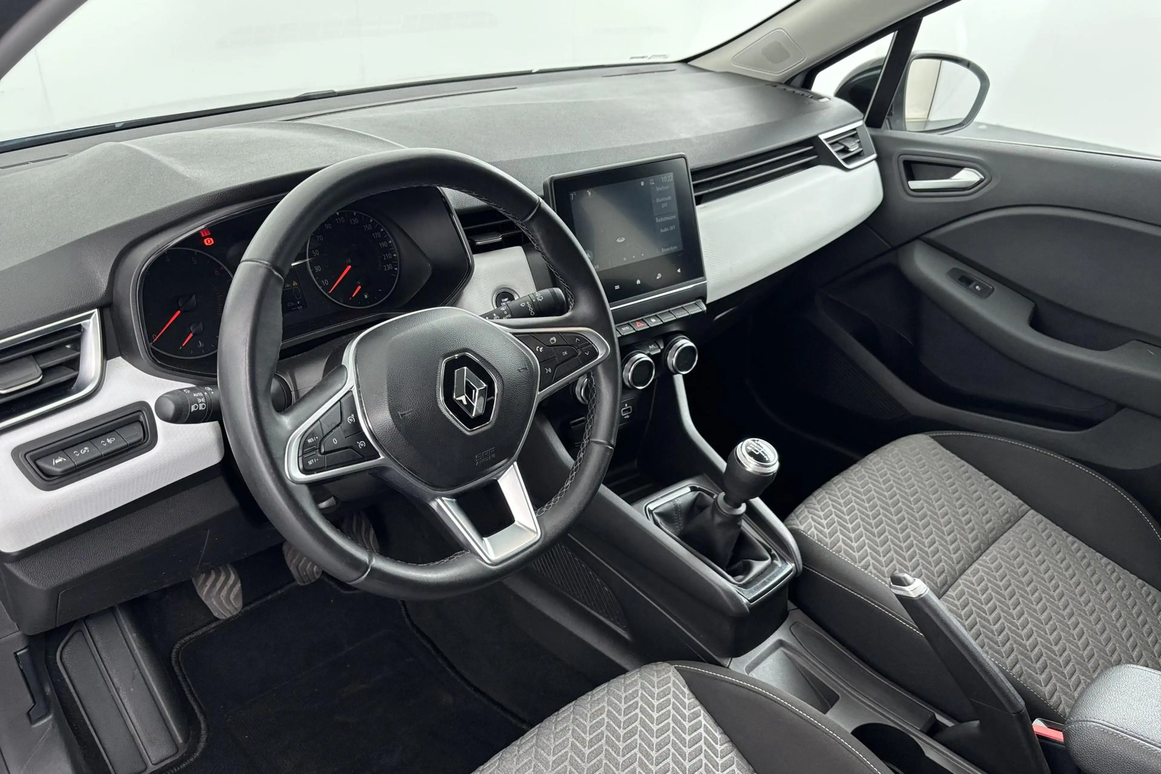 Renault Clio 1.0 TCe 90 Evolution Betrouwbare stadsheld met een — photo 9
