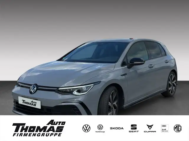 Volkswagen Golf VIII R Line 1.5 eTSI DSG LED+NAVI+ACC